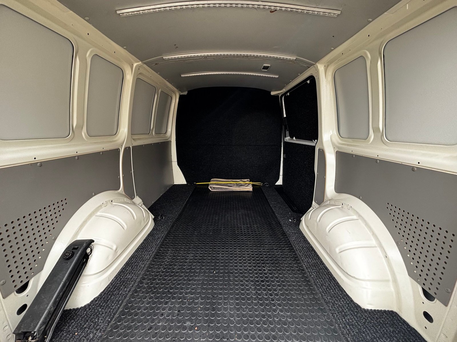 Volkswagen t6 Bulli L1H1 2.0 TDI 204 DSG7 Buisness Line Plus 4P