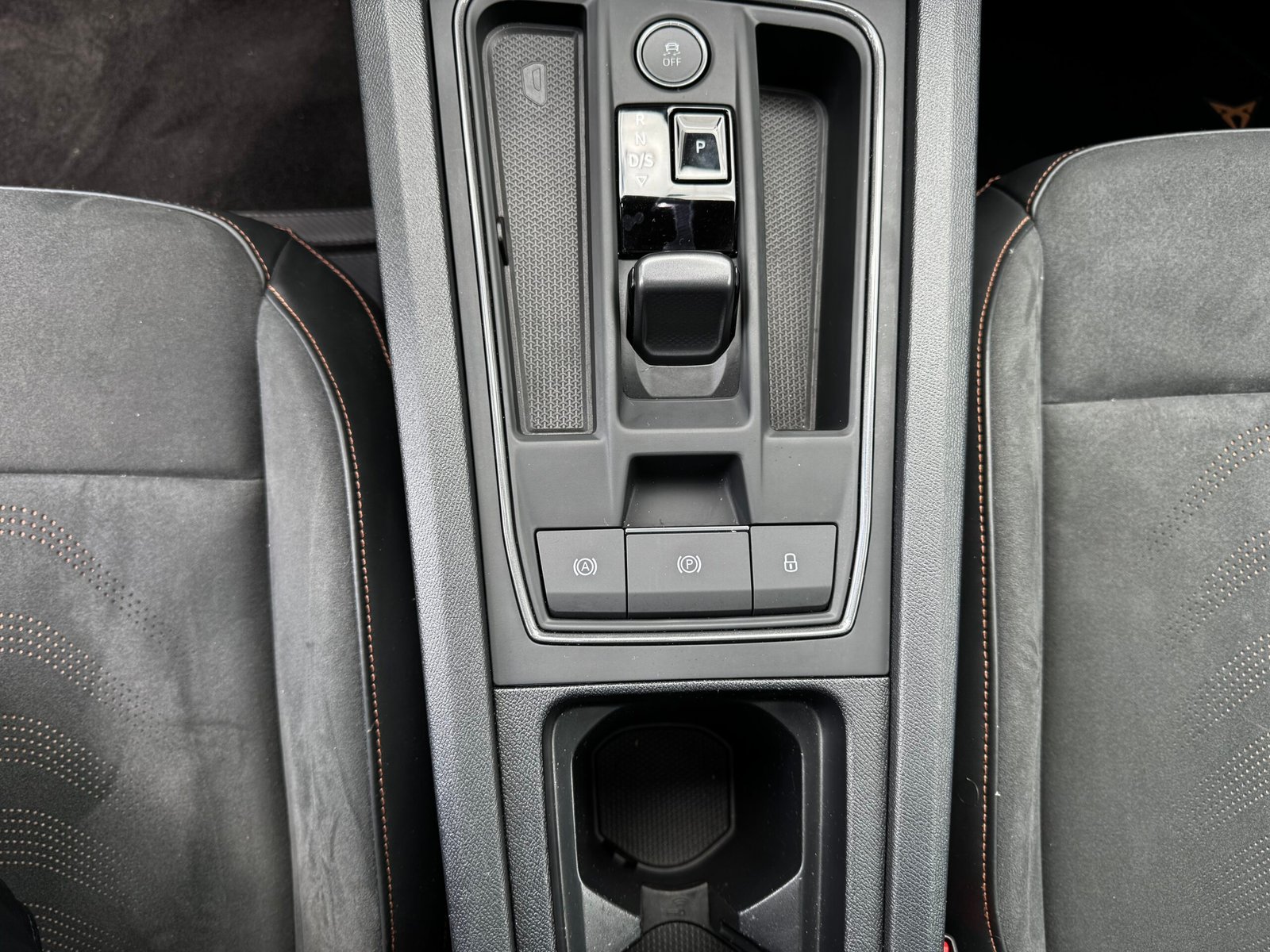 Cupra formentor VZ tribe édition TSI hybrid