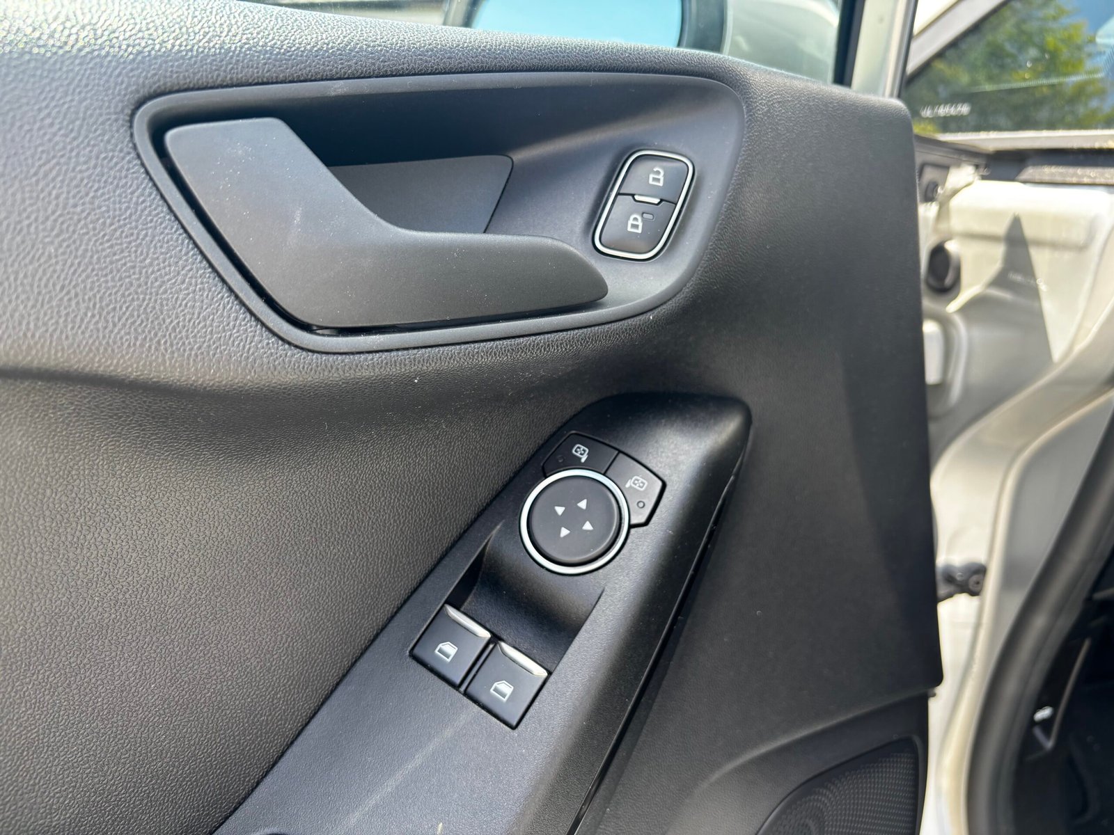 FORD Fiesta 5 portes 1.0 SCTi EcoBoost cool & connect 12V S&S 95 cv