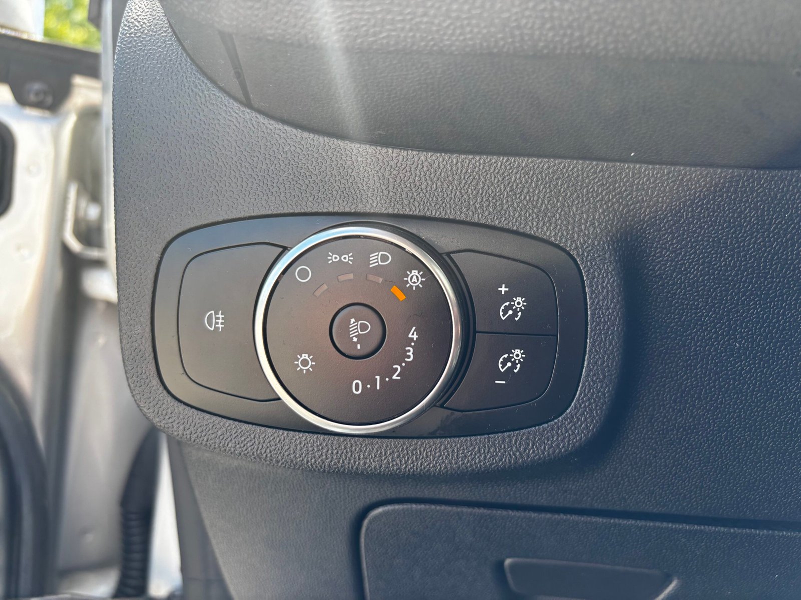 FORD Fiesta 5 portes 1.0 SCTi EcoBoost cool & connect 12V S&S 95 cv