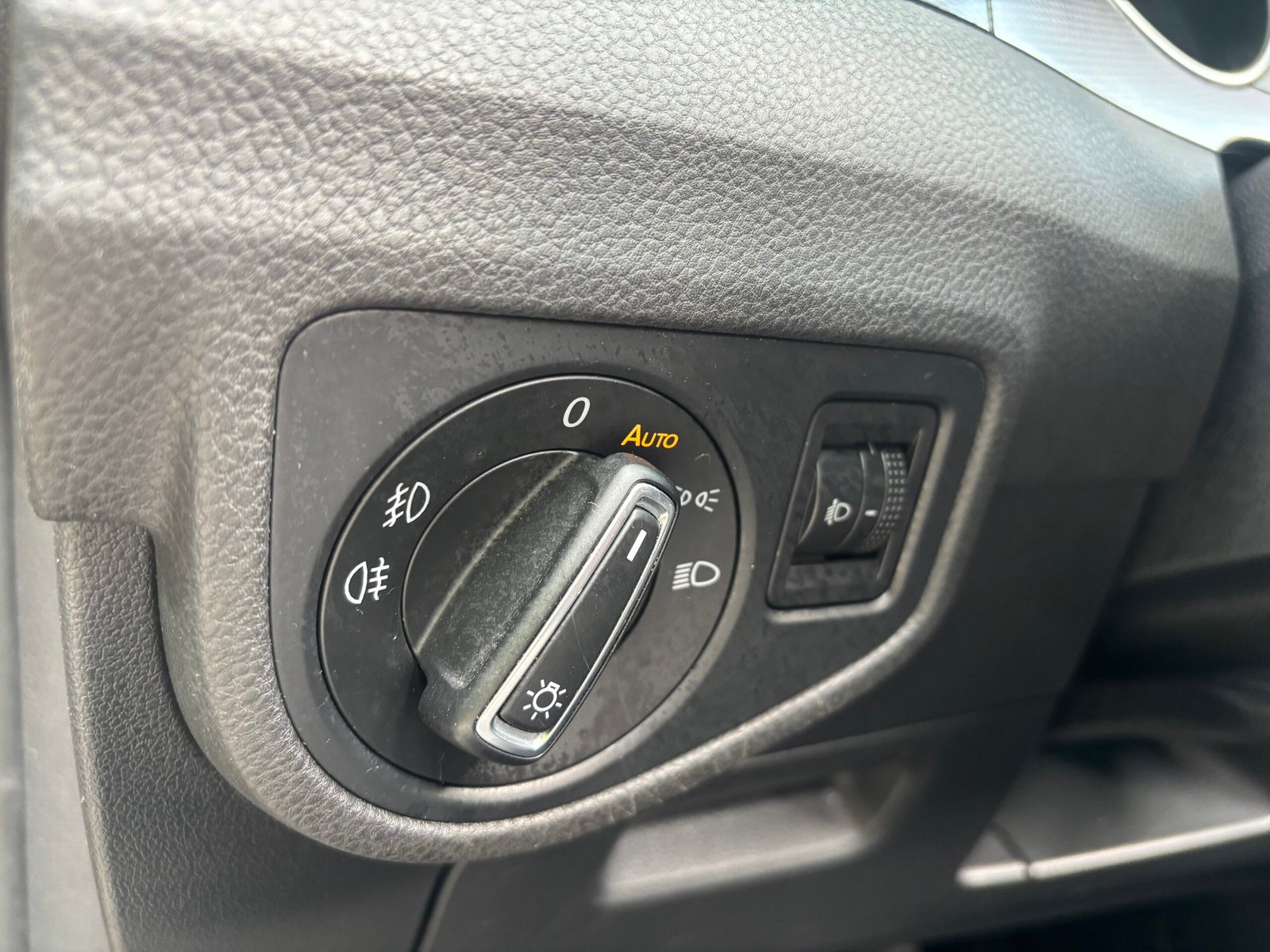 VOLKSWAGEN Golf VII Sportsvan 1.4 TSI DSG7 125 cv LOUNGE