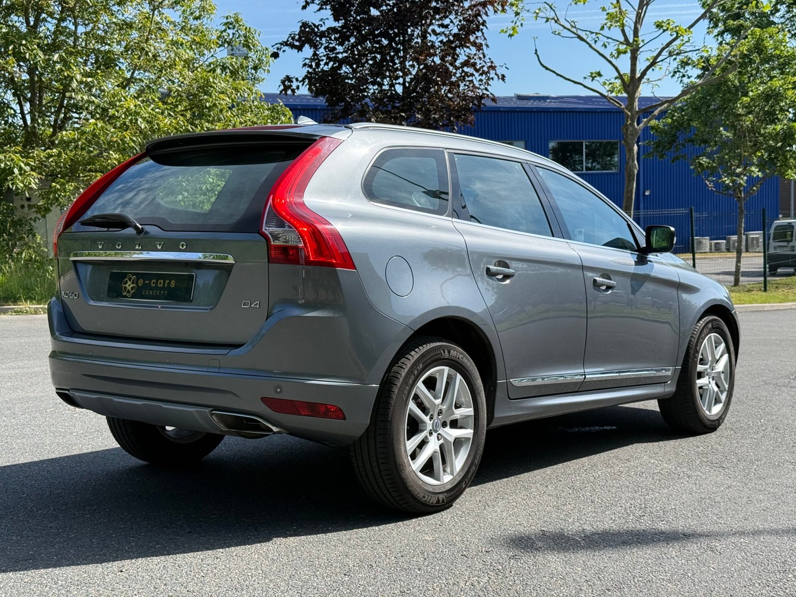 VOLVO XC60 (phase 2) D4 Geartronic 8 190 ch « Summum »