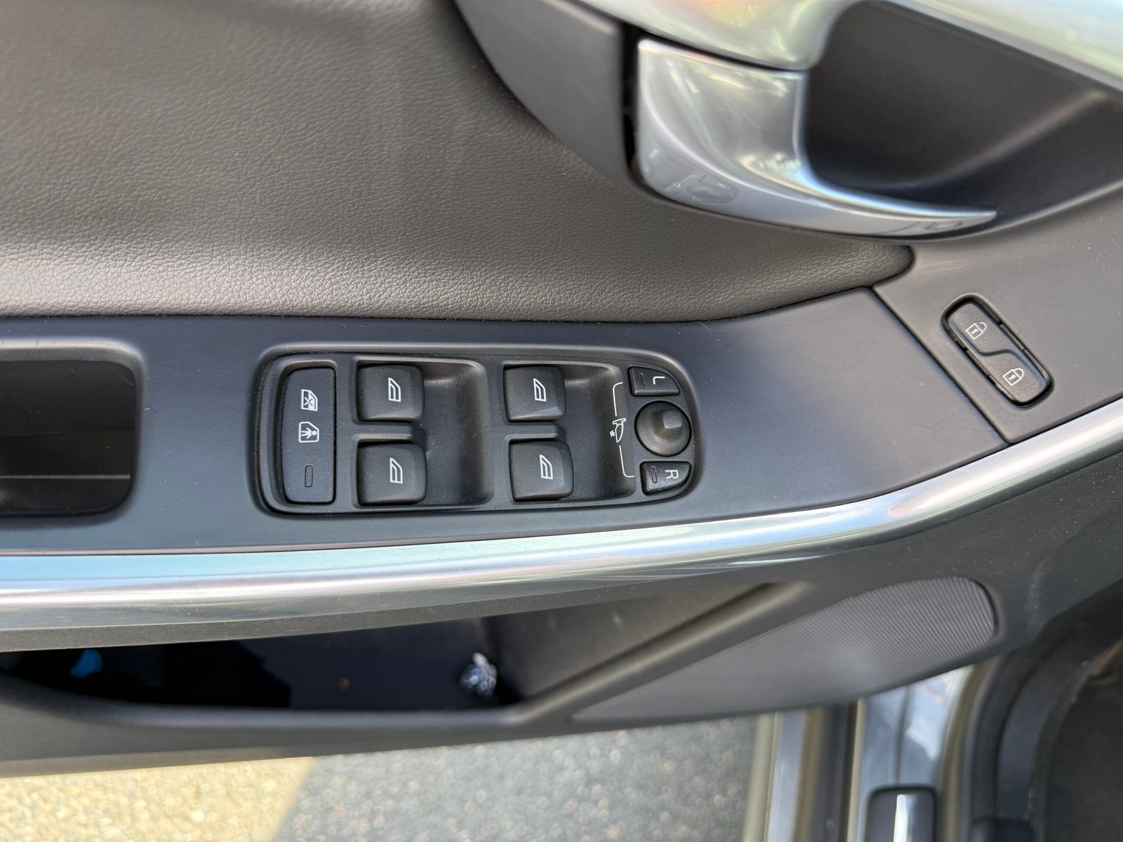 VOLVO XC60 (phase 2) D4 Geartronic 8 190 ch « Summum »