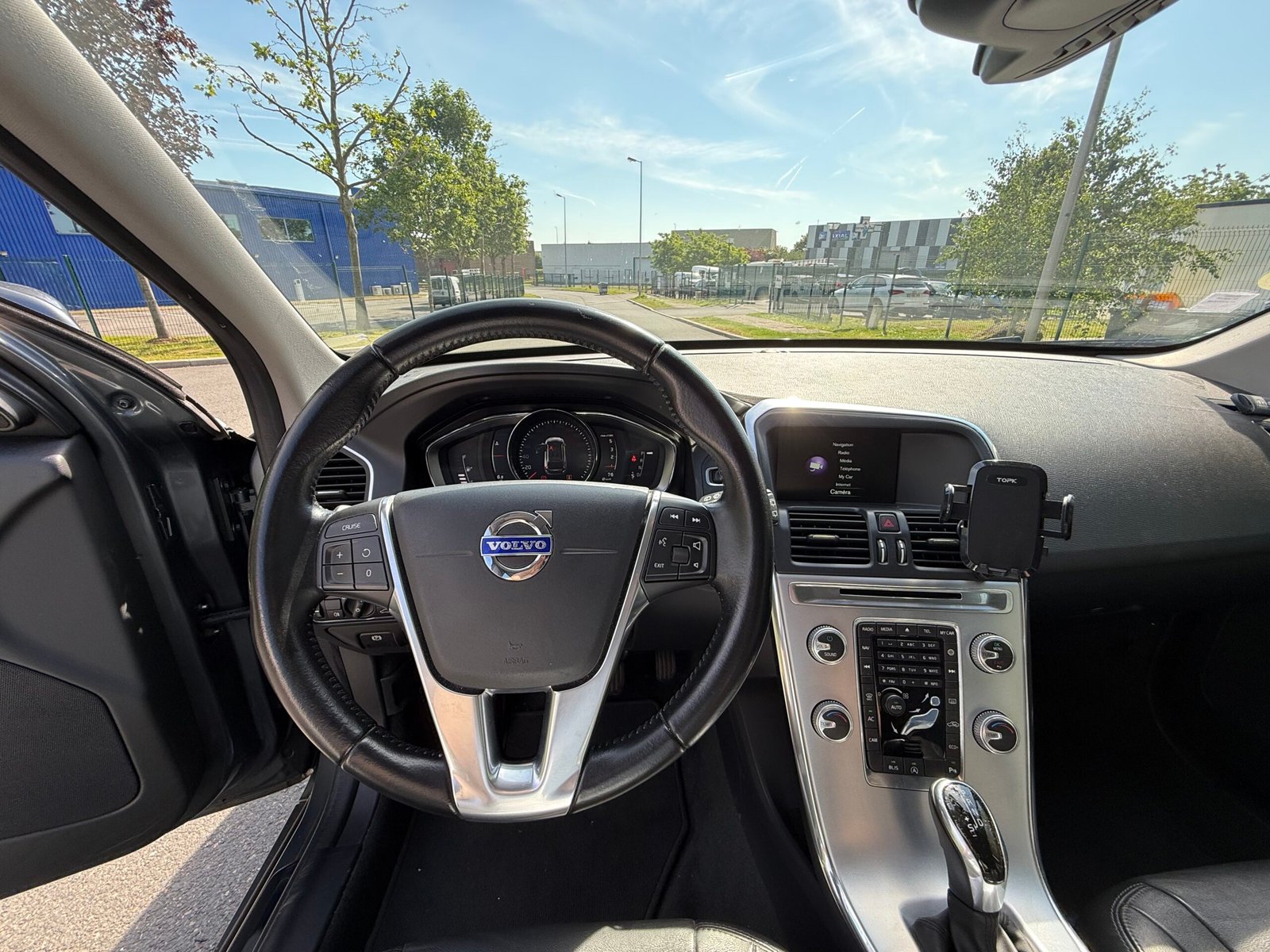VOLVO XC60 (phase 2) D4 Geartronic 8 190 ch « Summum »
