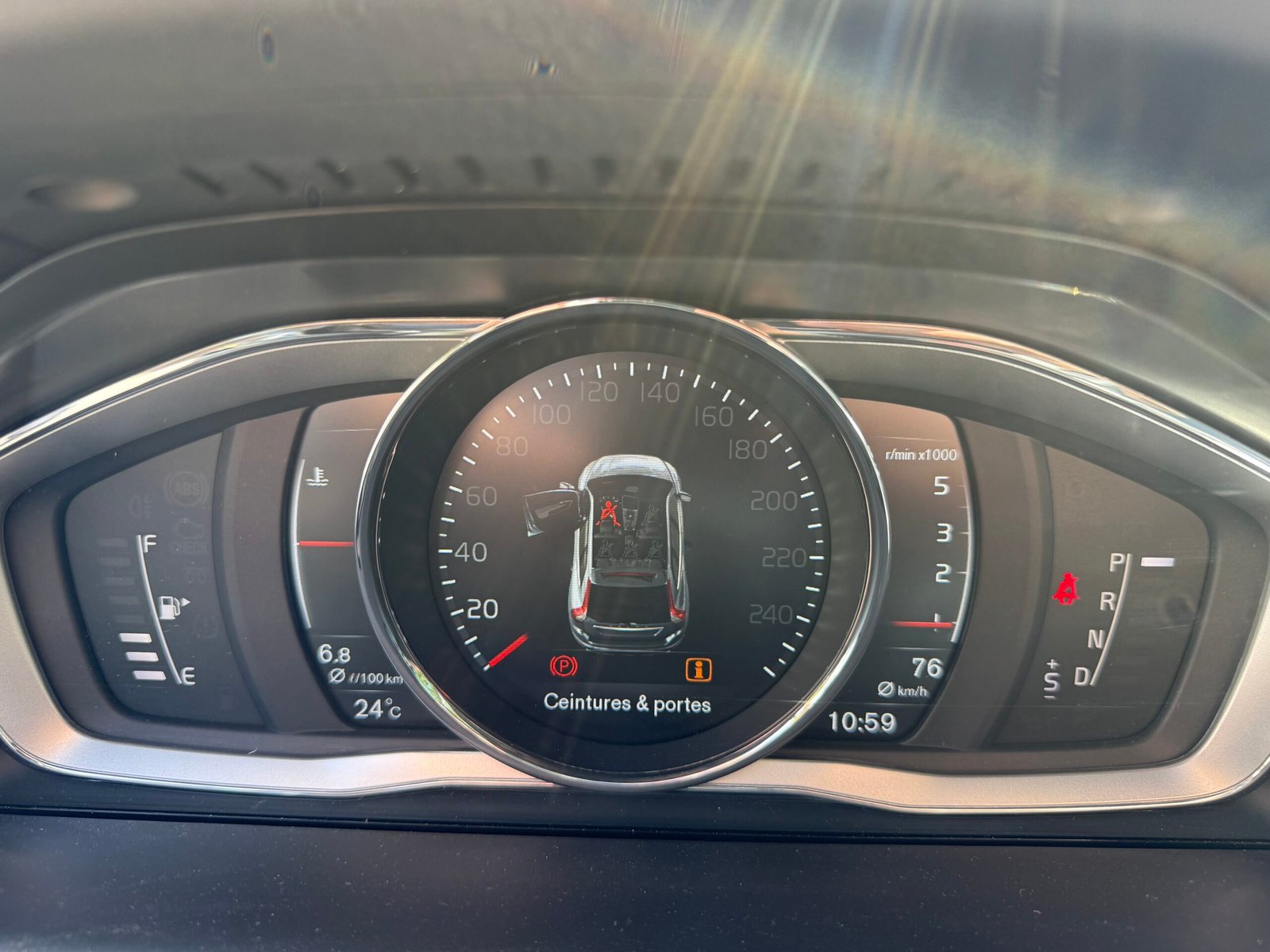 VOLVO XC60 (phase 2) D4 Geartronic 8 190 ch « Summum »