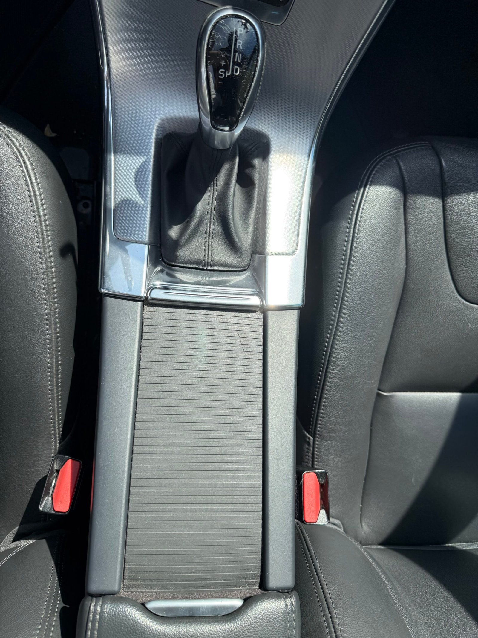 VOLVO XC60 (phase 2) D4 Geartronic 8 190 ch « Summum »
