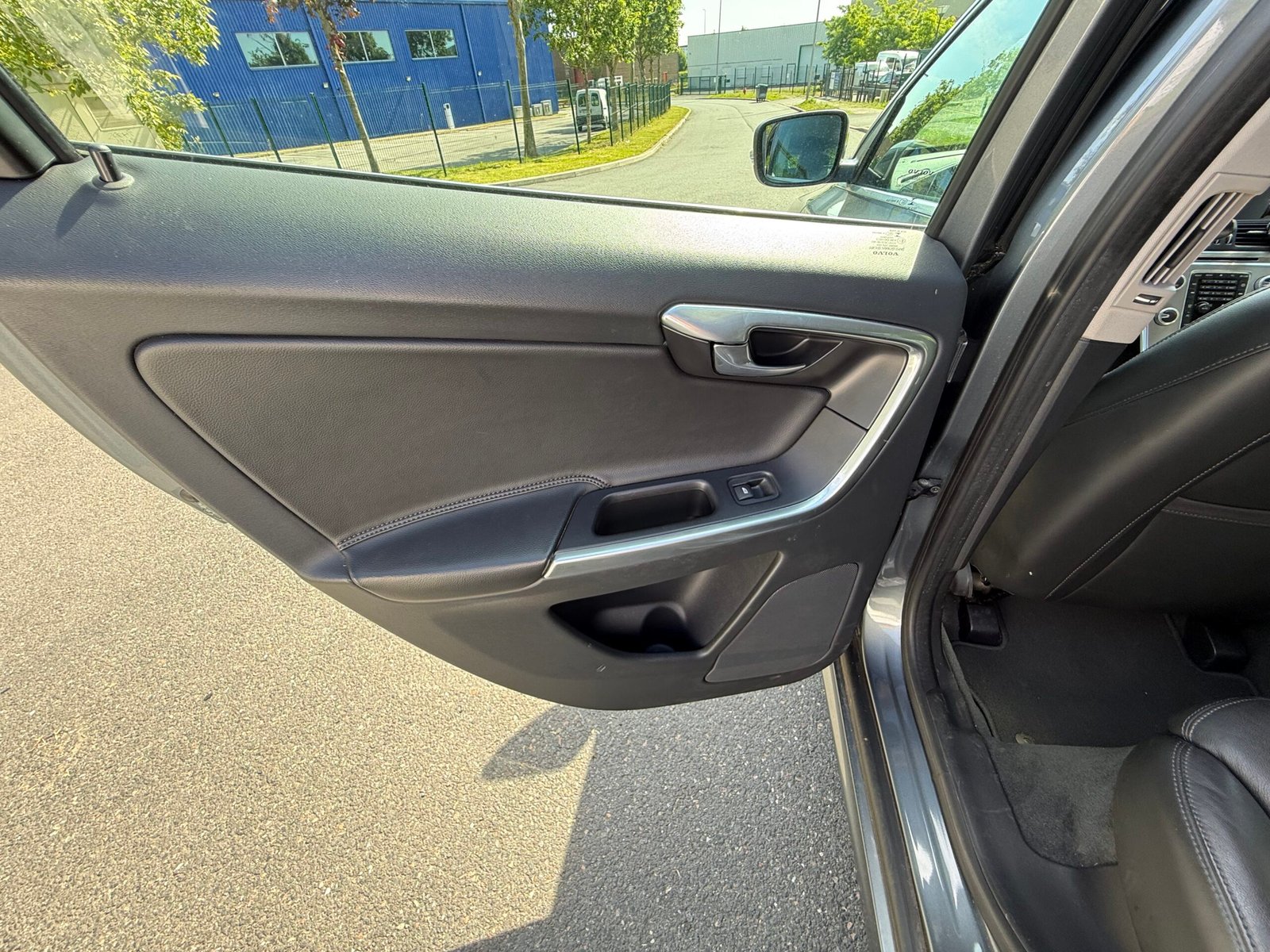 VOLVO XC60 (phase 2) D4 Geartronic 8 190 ch « Summum »
