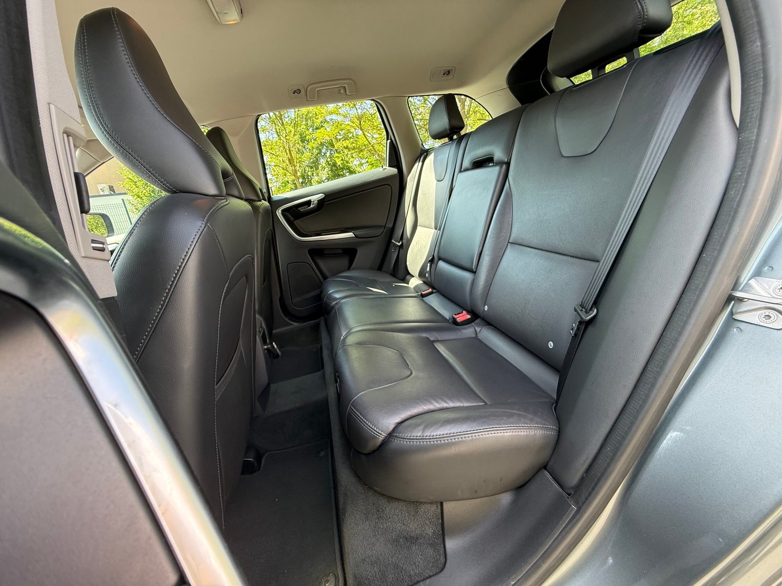 VOLVO XC60 (phase 2) D4 Geartronic 8 190 ch « Summum »