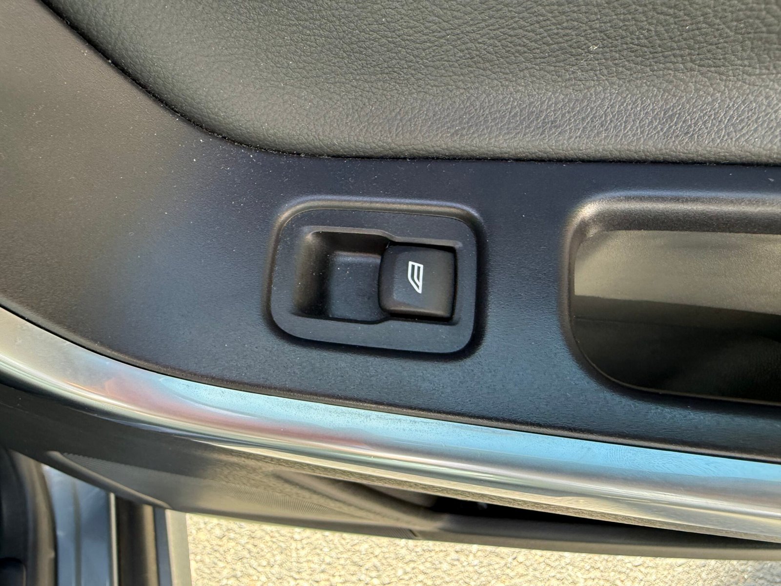 VOLVO XC60 (phase 2) D4 Geartronic 8 190 ch « Summum »