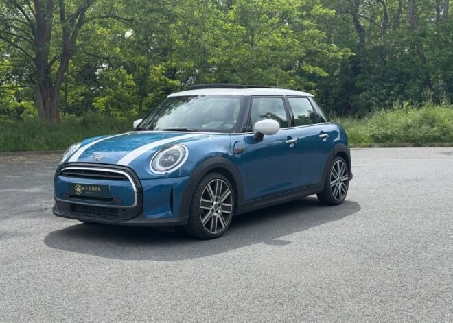 MINI Cooper 1.5 DCT7 136 ch 5 portes « Yours »