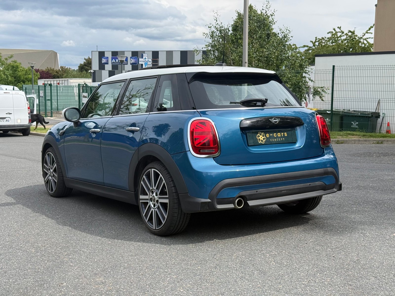 MINI Cooper 1.5 DCT7 136 ch 5 portes « Yours »