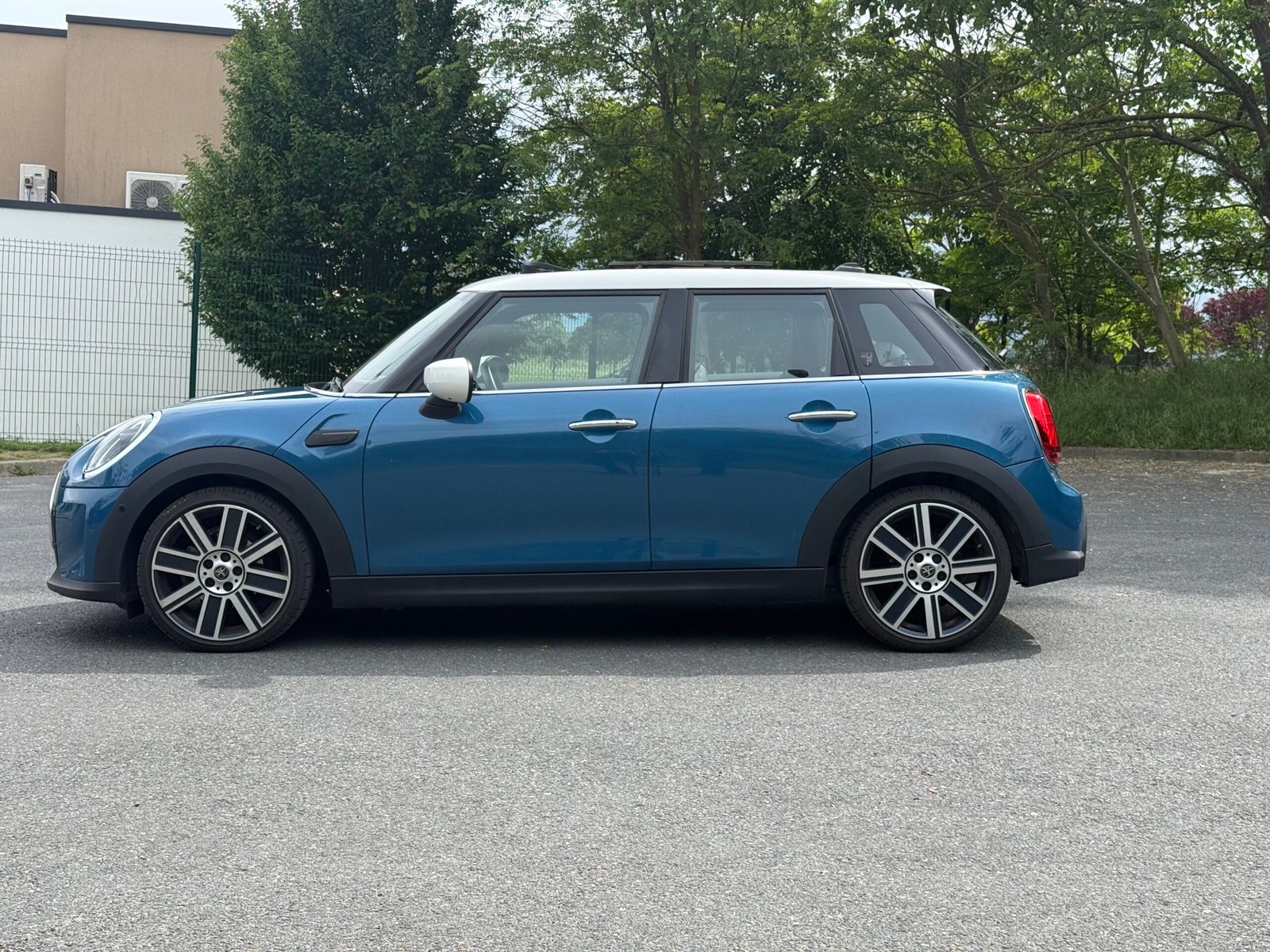 MINI Cooper 1.5 DCT7 136 ch 5 portes « Yours »