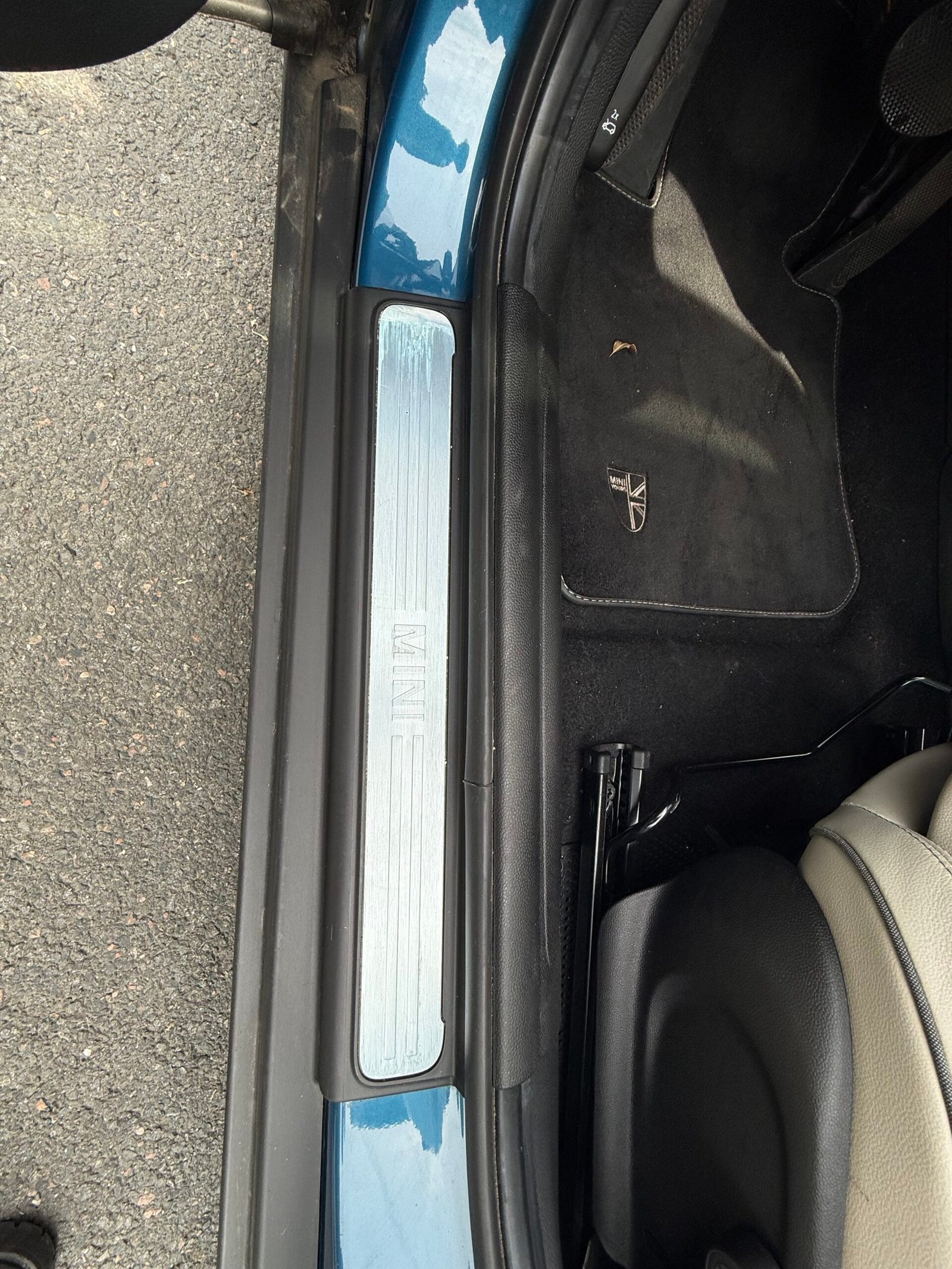 MINI Cooper 1.5 DCT7 136 ch 5 portes « Yours »