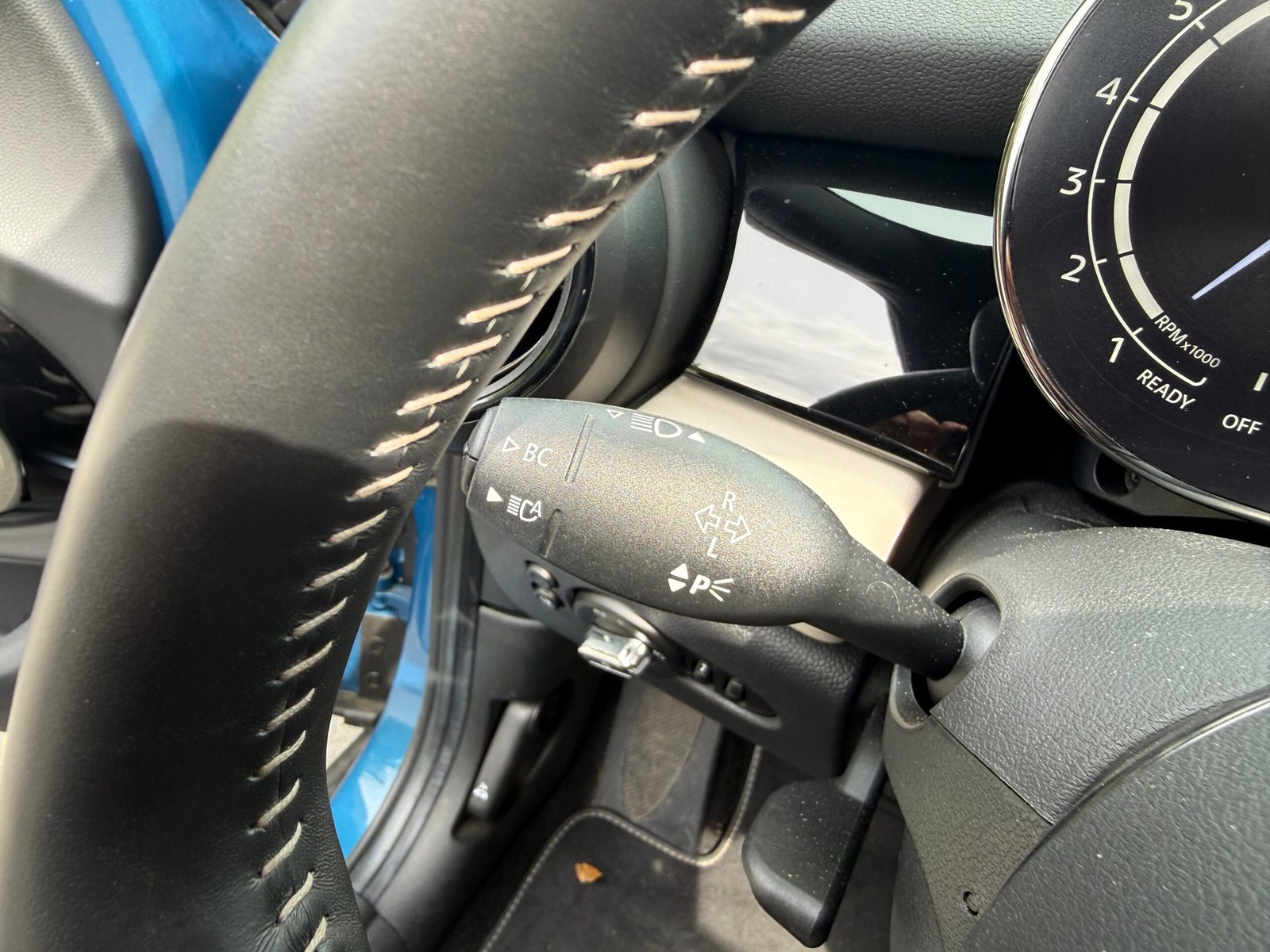 MINI Cooper 1.5 DCT7 136 ch 5 portes « Yours »