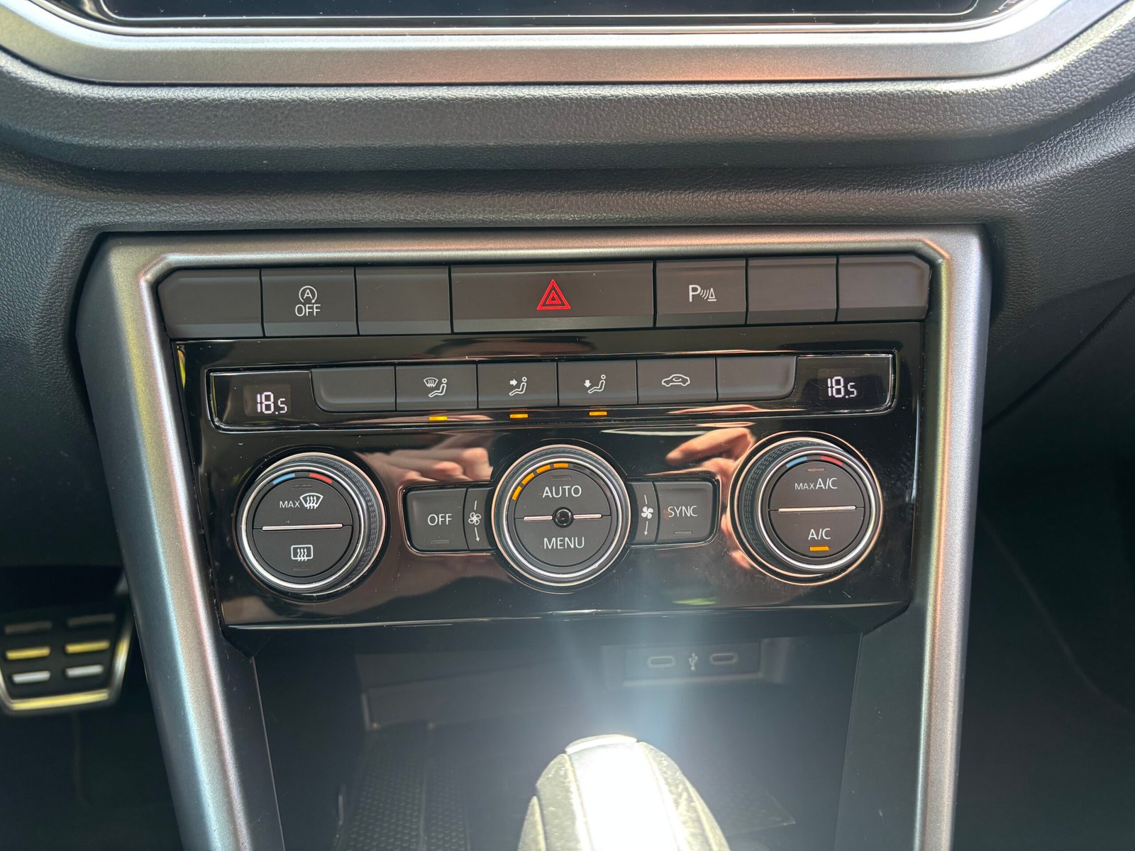 VOLKSWAGEN T-Roc 1.5 TSI DSG7 150 ACTIVE
