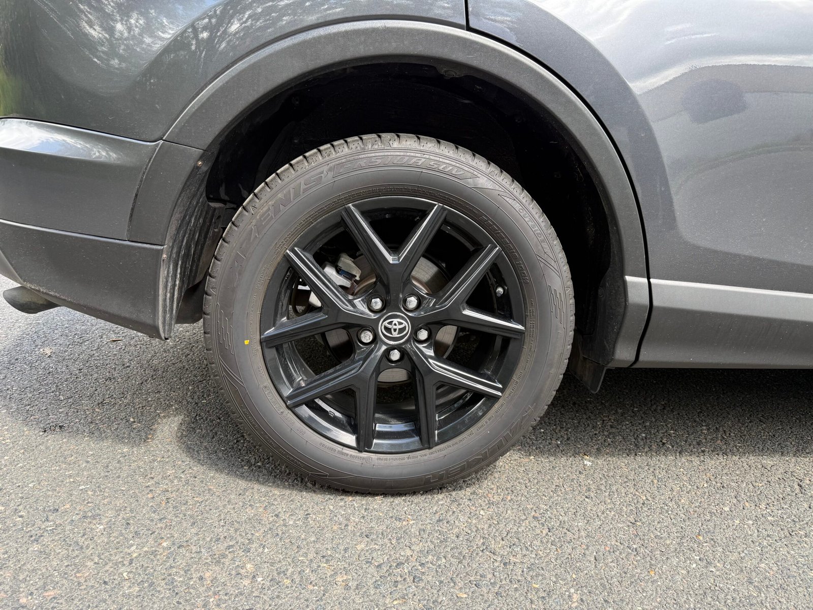 TOYOTA RAV4 IV phase 2 2.5 VVTi 197 Hybrid 4WD E-CVT 155CH « BLACK EDITION »