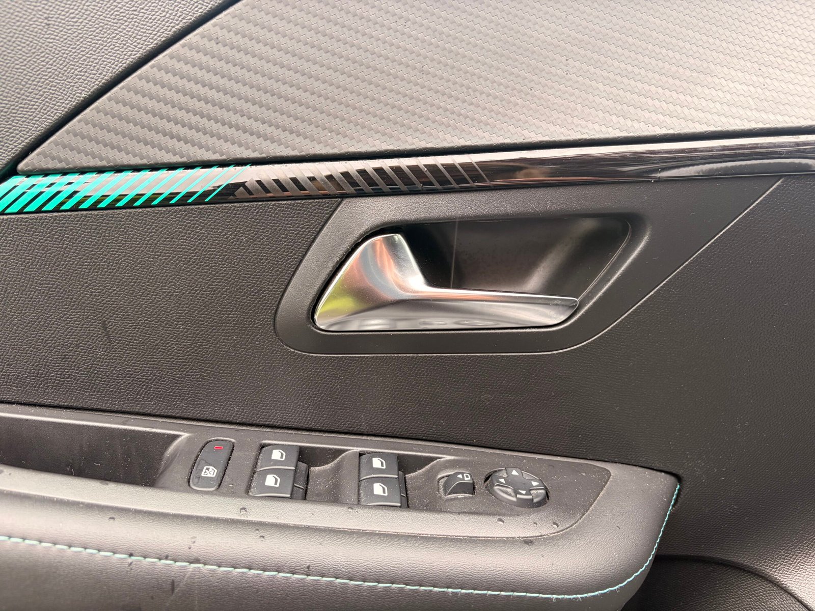 PEUGEOT 208 – II 5 Portes 1.2 PureTech 12V S&S 100 cv Allure
