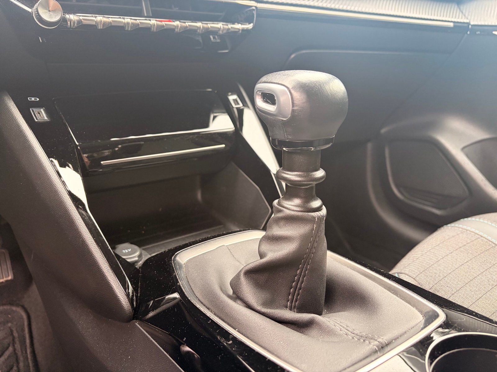 PEUGEOT 208 – II 5 Portes 1.2 PureTech 12V S&S 100 cv Allure