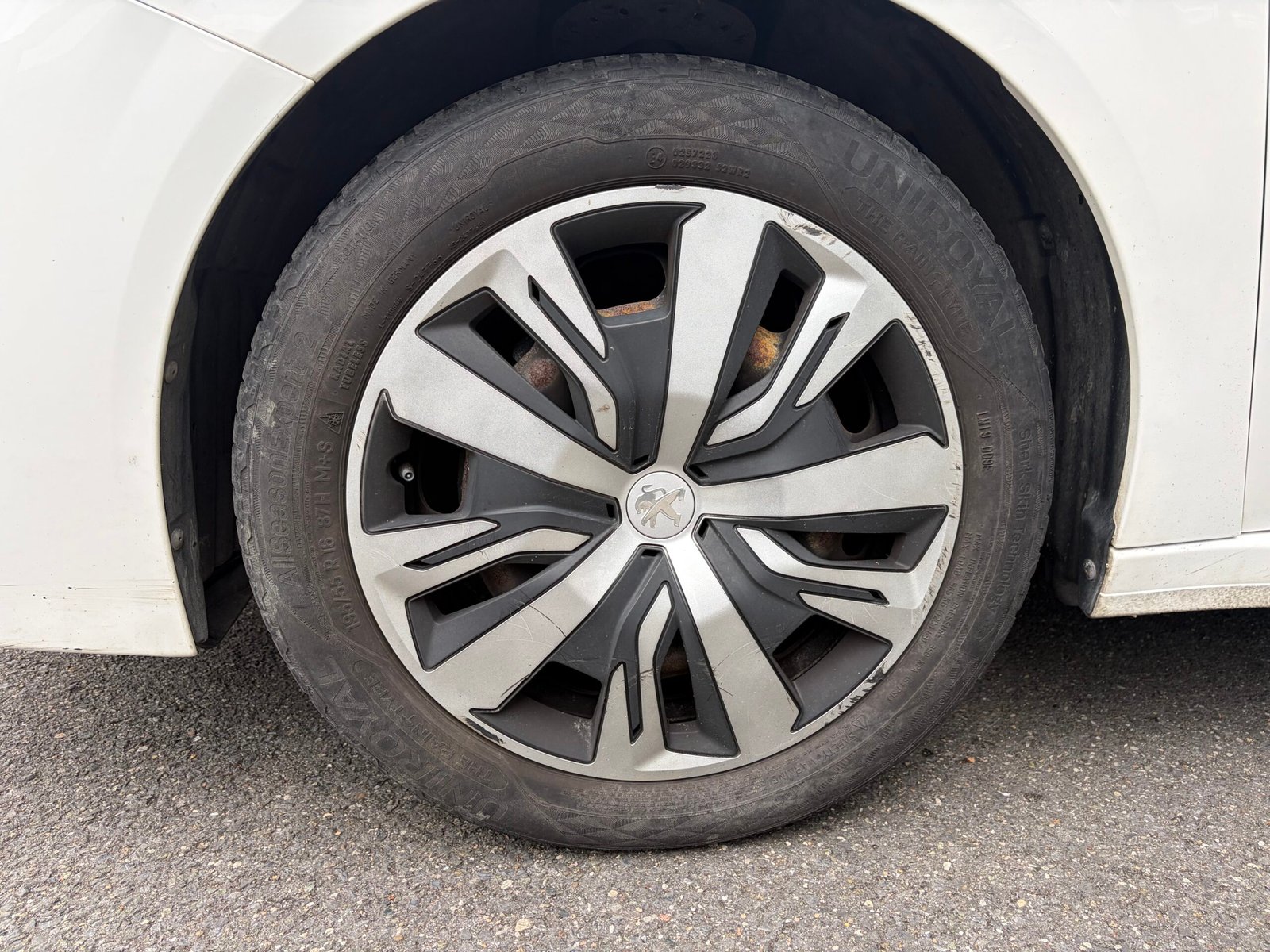 PEUGEOT 208 5 Portes 1.2 PureTech 12V S&S 75 cv Allure