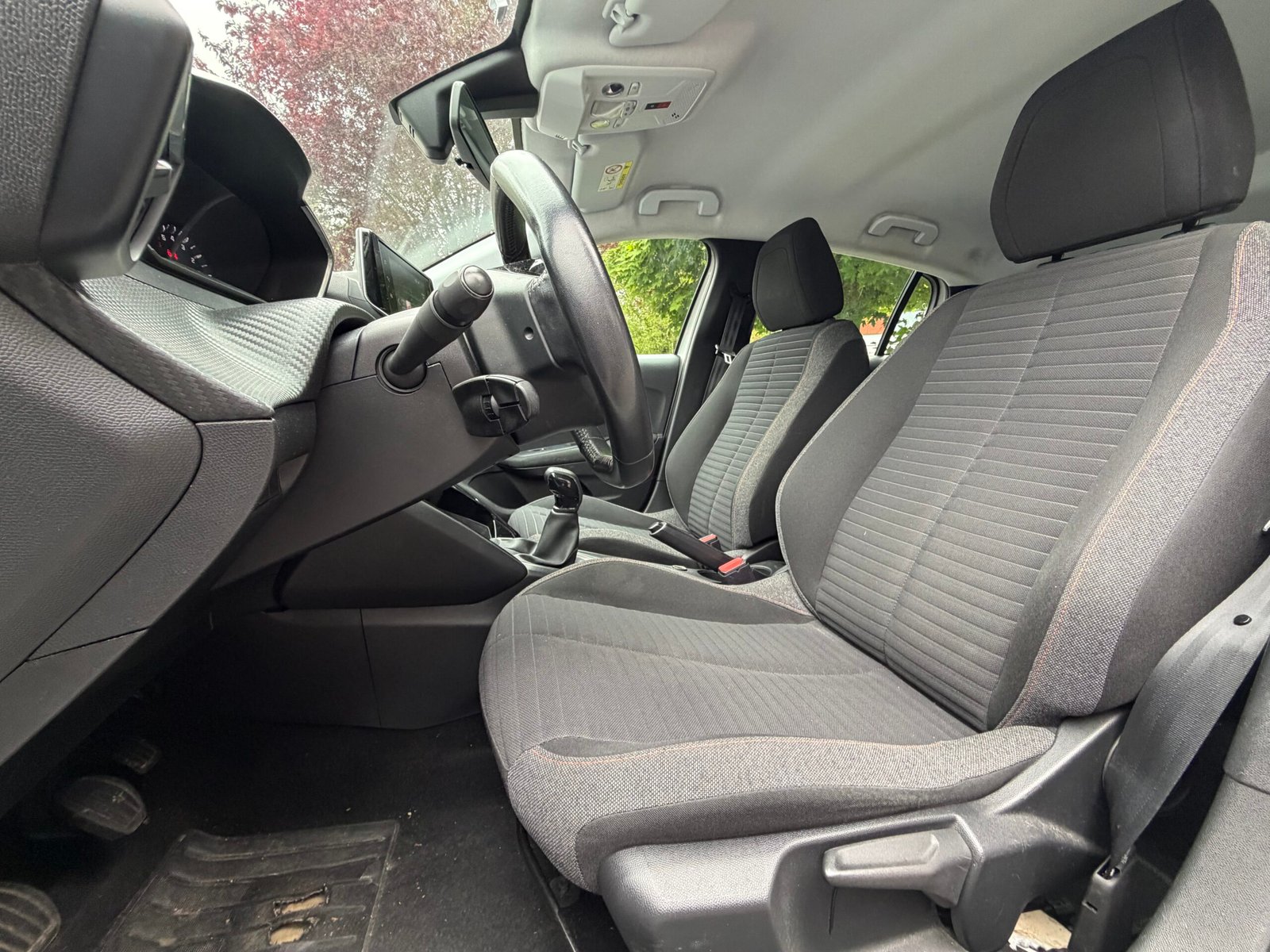 PEUGEOT 208 5 Portes 1.2 PureTech 12V S&S 75 cv Allure