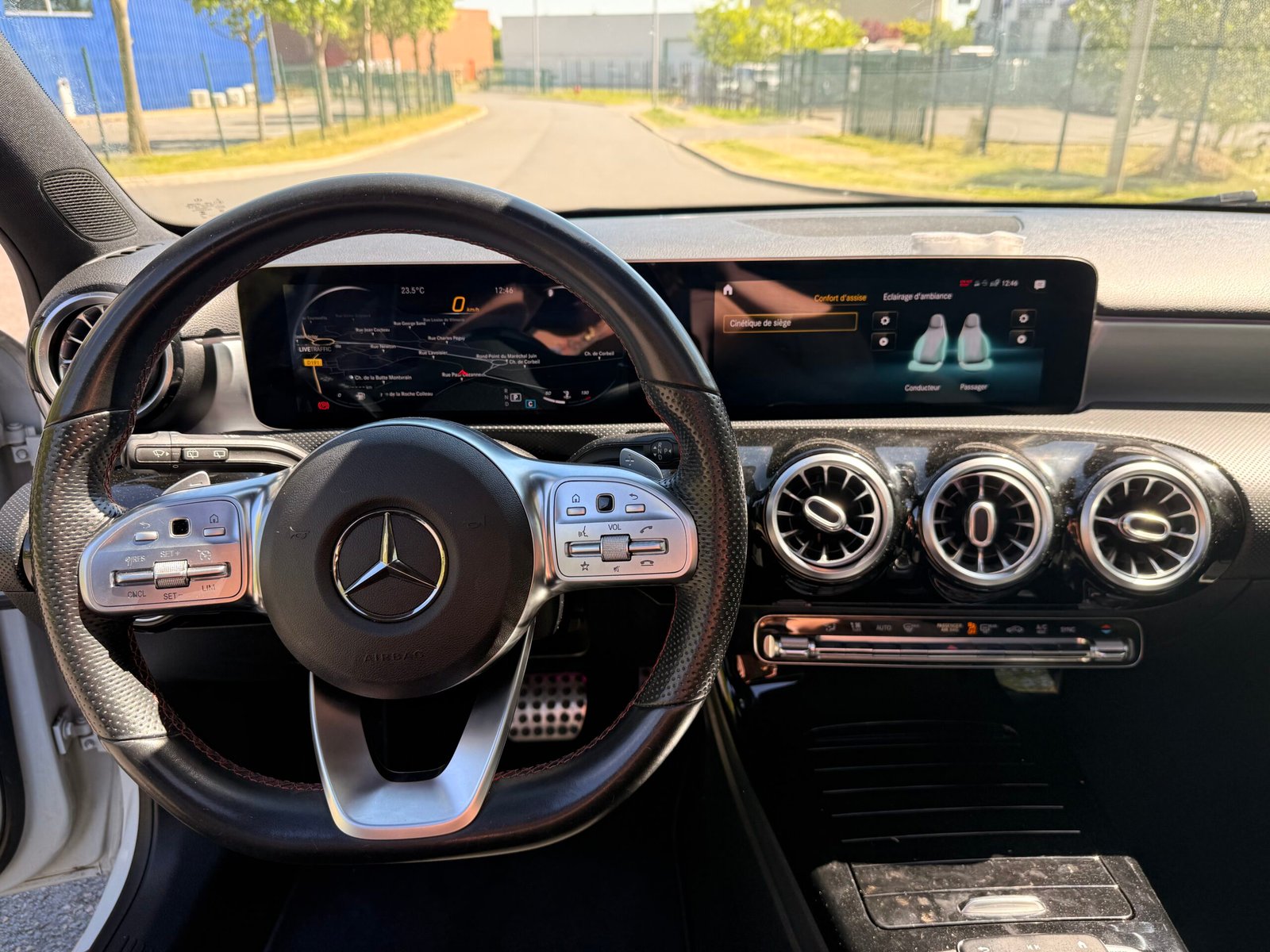 MERCEDES-BENZ Classe A(W177) 200 1.3 Ti 7G-DCT 163 cv Boîte auto AMG Line