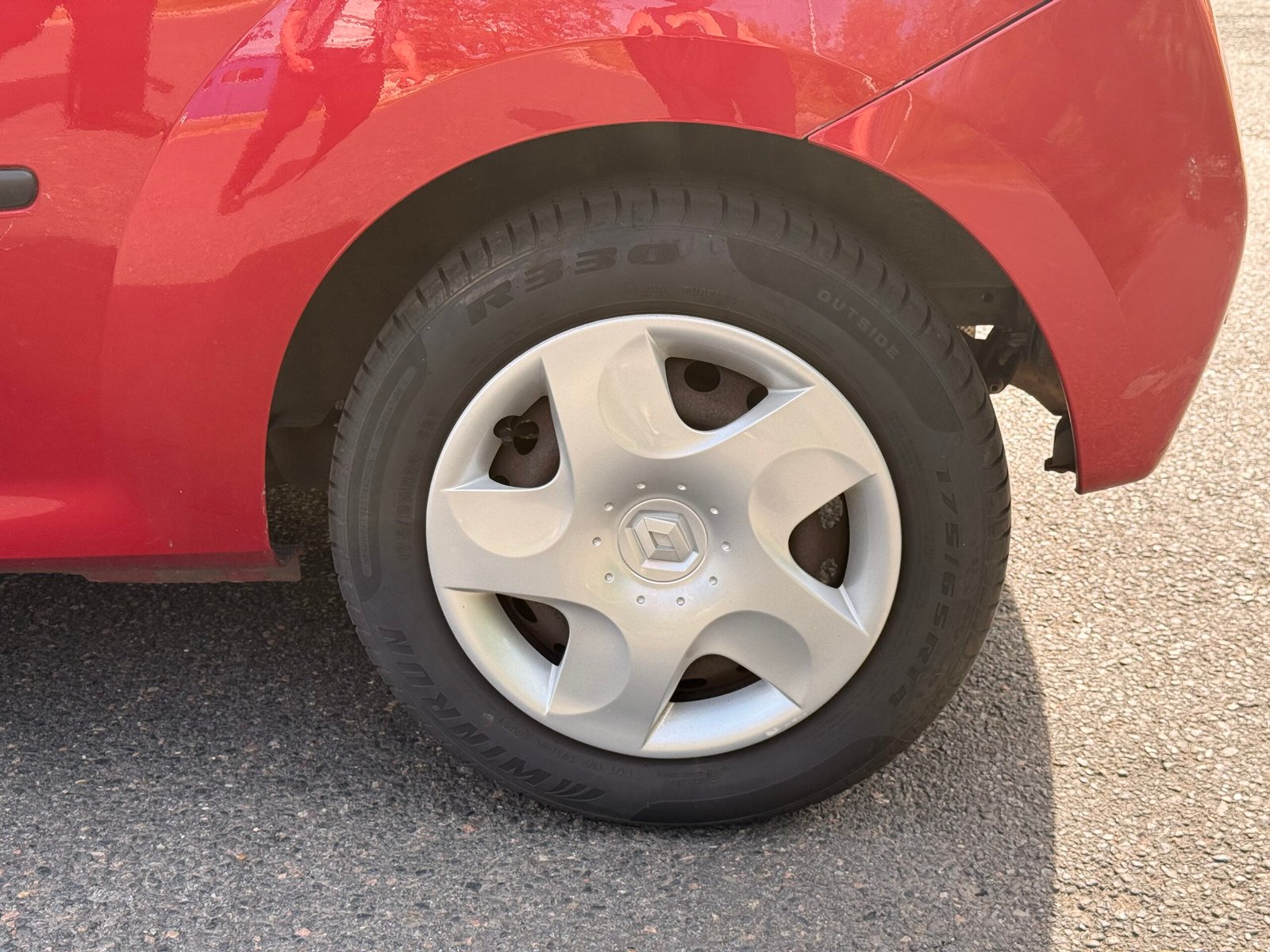 RENAULT Twingo II Ripcurl 1.2 i 75 cv