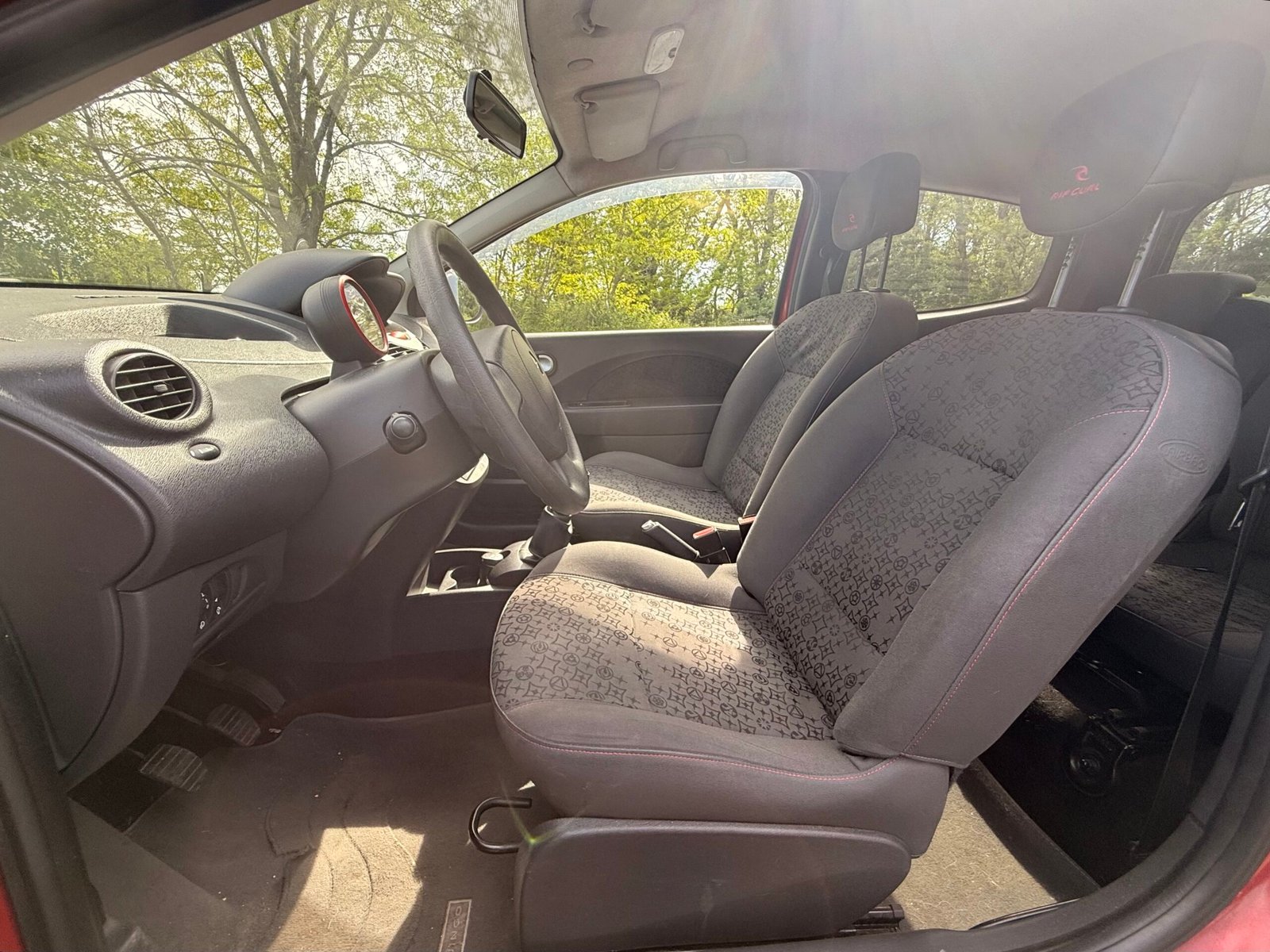 RENAULT Twingo II Ripcurl 1.2 i 75 cv