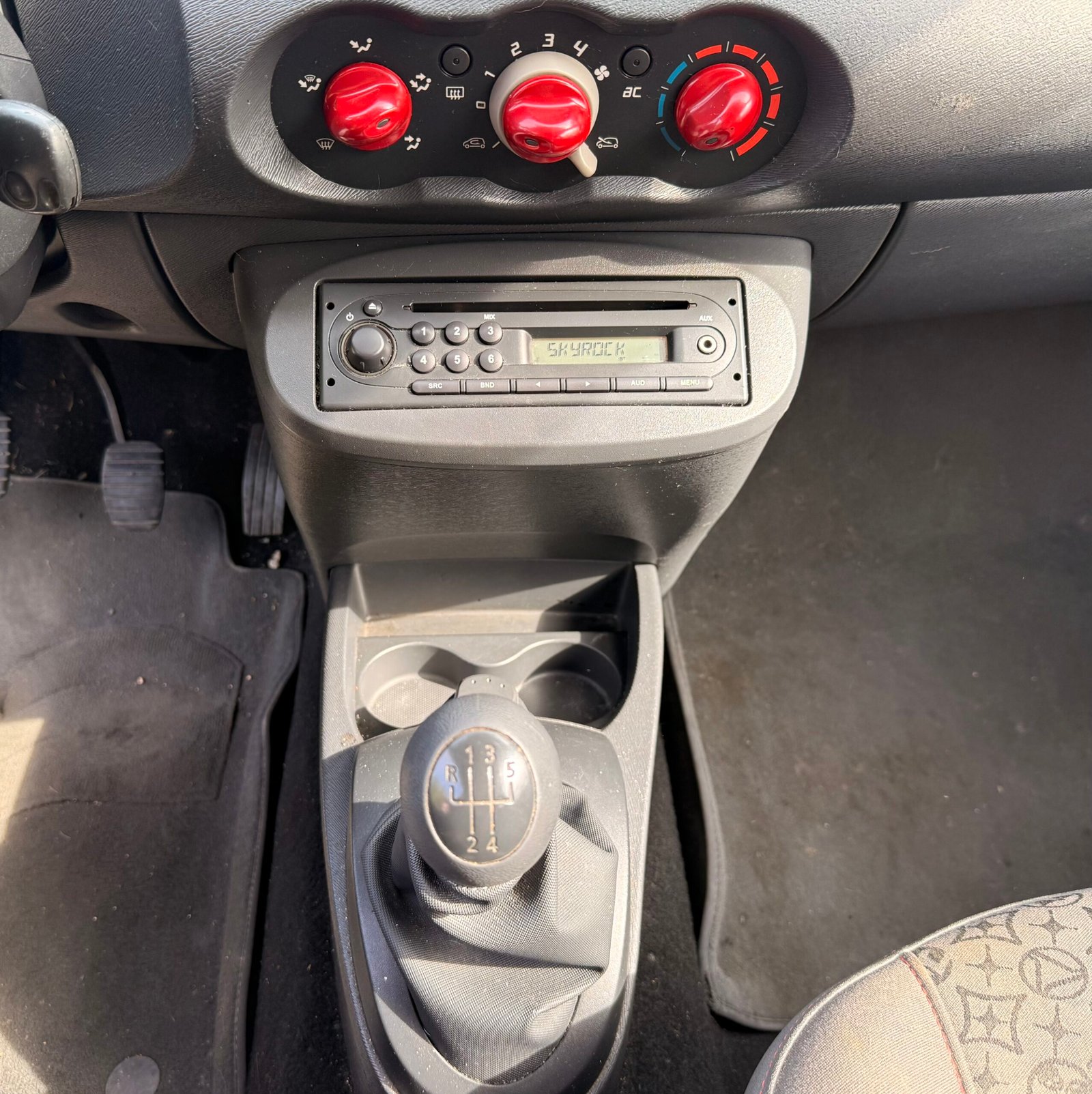RENAULT Twingo II Ripcurl 1.2 i 75 cv