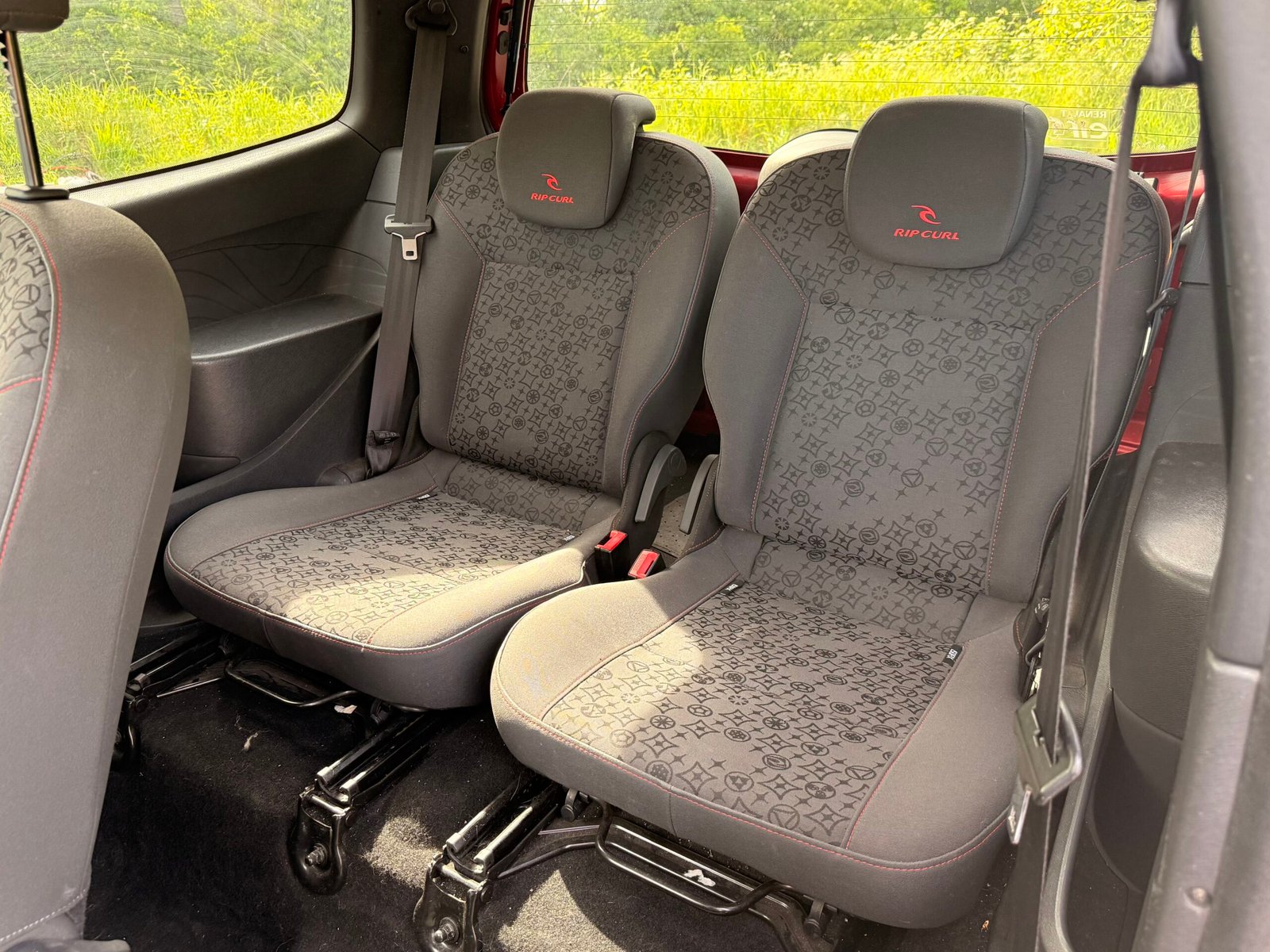 RENAULT Twingo II Ripcurl 1.2 i 75 cv