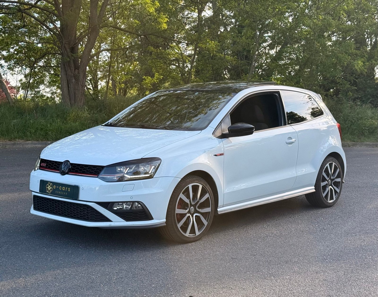 VOLKSWAGEN Polo V 3 portes Phase 2 GTI 1.8 TSI BlueMotion DSG7 192 cv