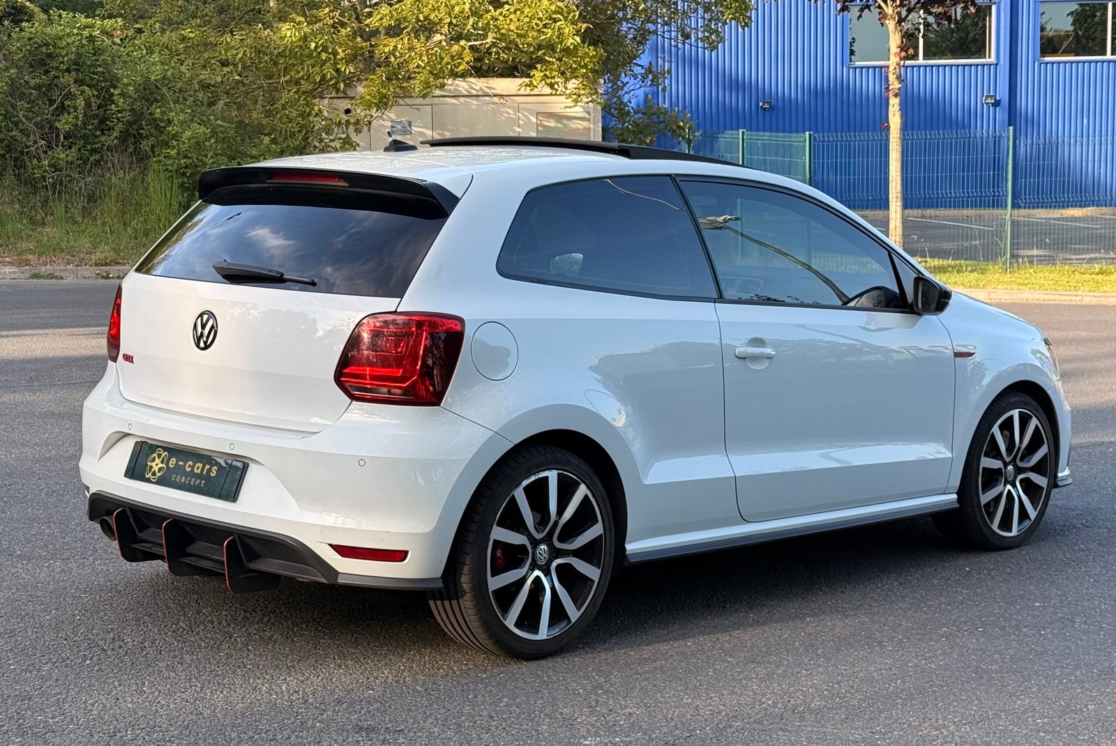 VOLKSWAGEN Polo V 3 portes Phase 2 GTI 1.8 TSI BlueMotion DSG7 192 cv
