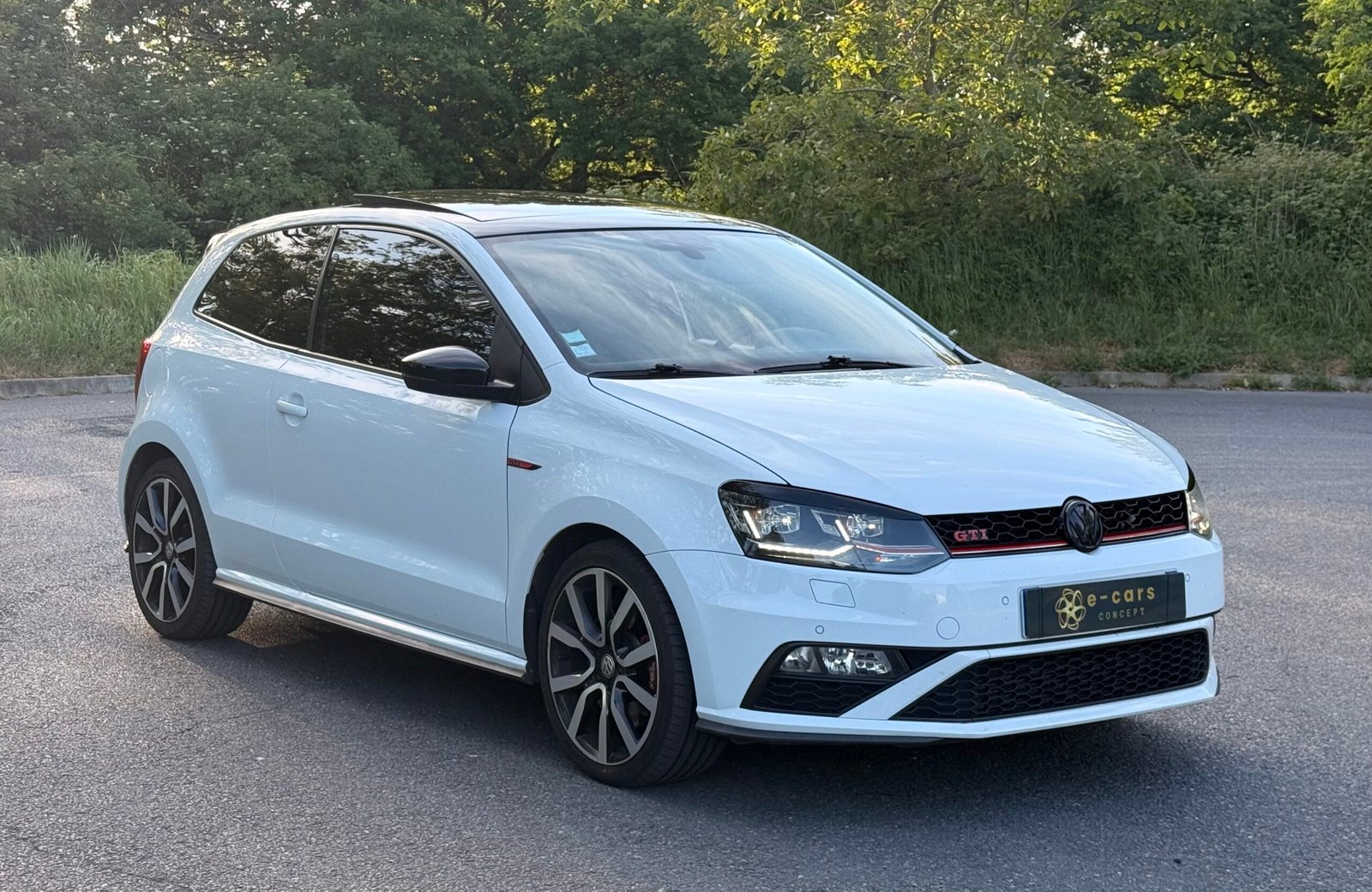 VOLKSWAGEN Polo V 3 portes Phase 2 GTI 1.8 TSI BlueMotion DSG7 192 cv