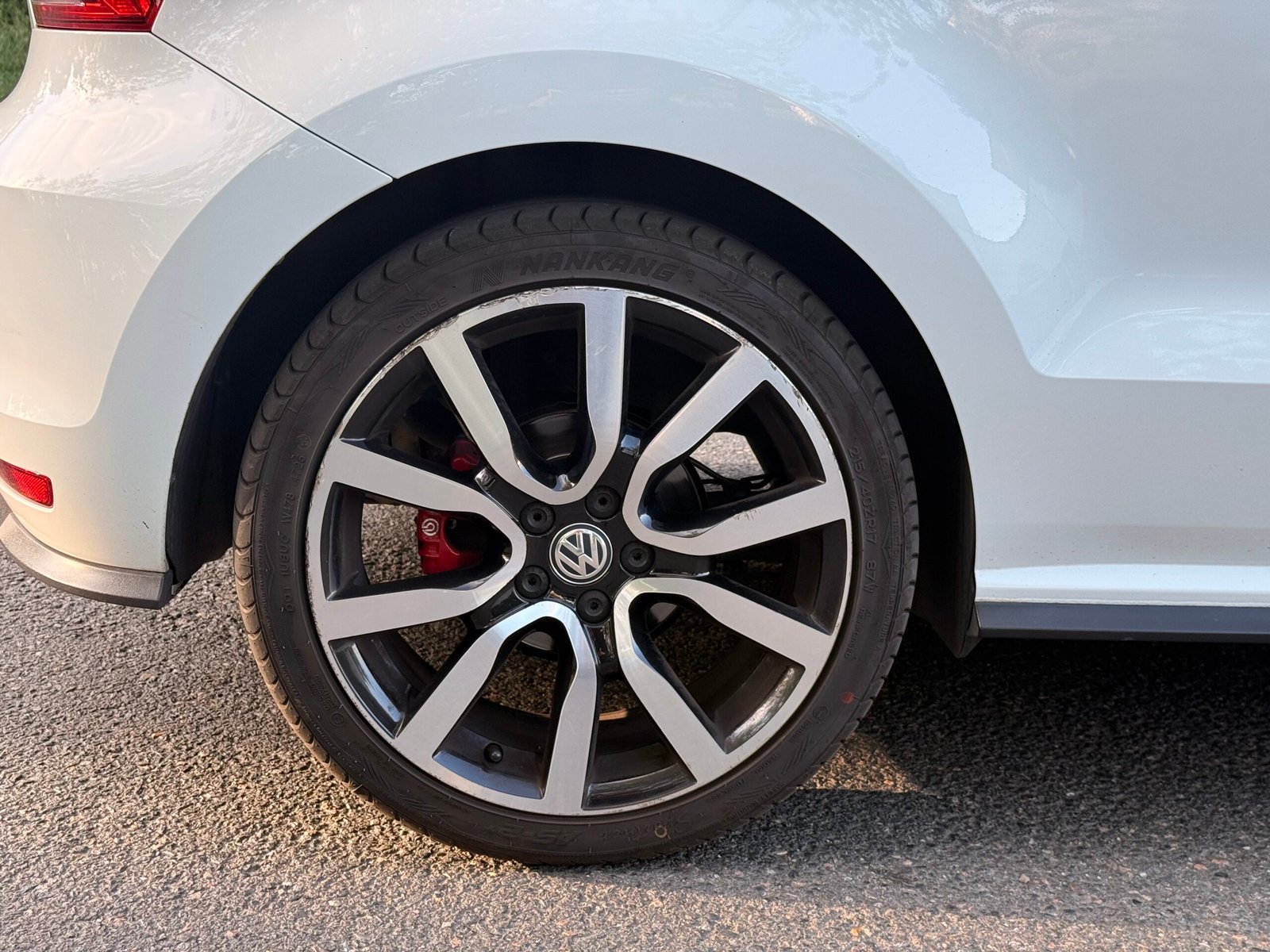 VOLKSWAGEN Polo V 3 portes Phase 2 GTI 1.8 TSI BlueMotion DSG7 192 cv
