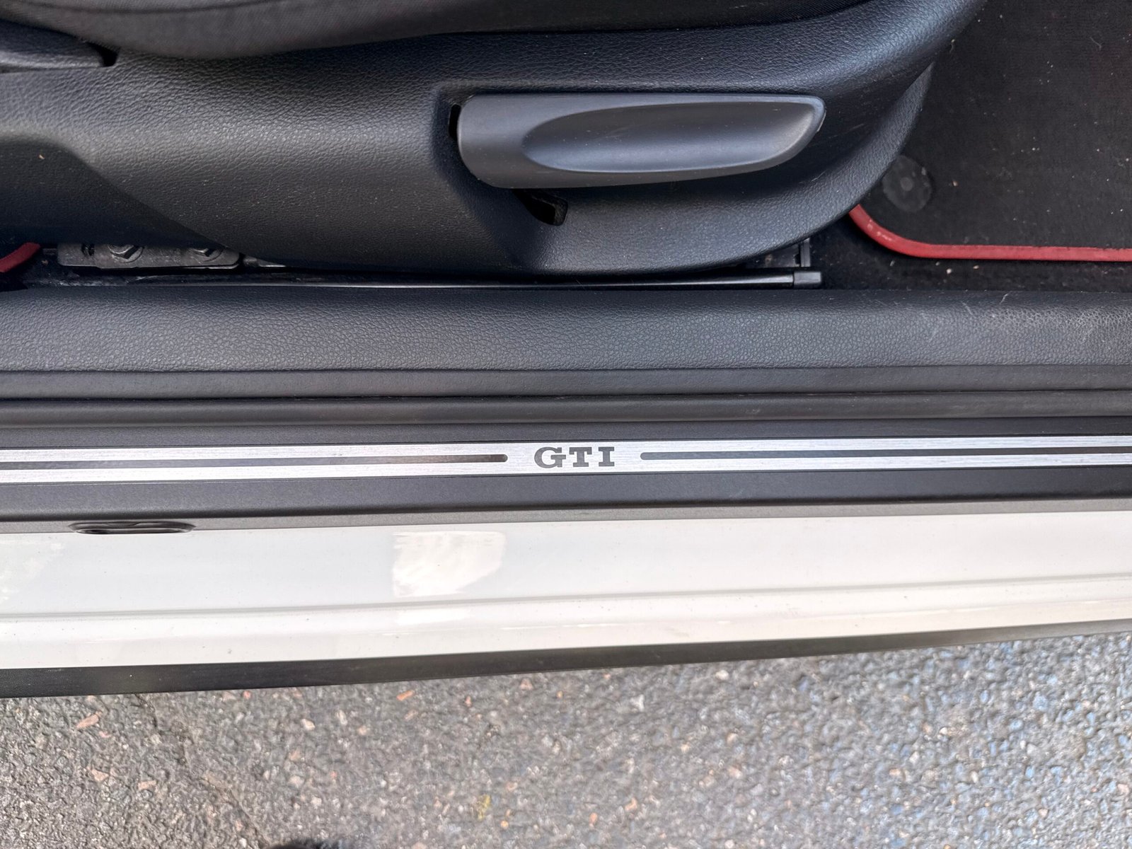 VOLKSWAGEN Polo V 3 portes Phase 2 GTI 1.8 TSI BlueMotion DSG7 192 cv