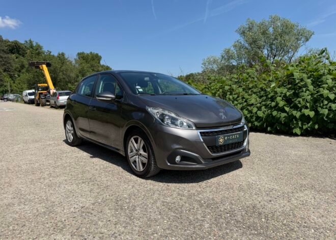 Peugeot 208 « Signature » 1,2 vti 82ch