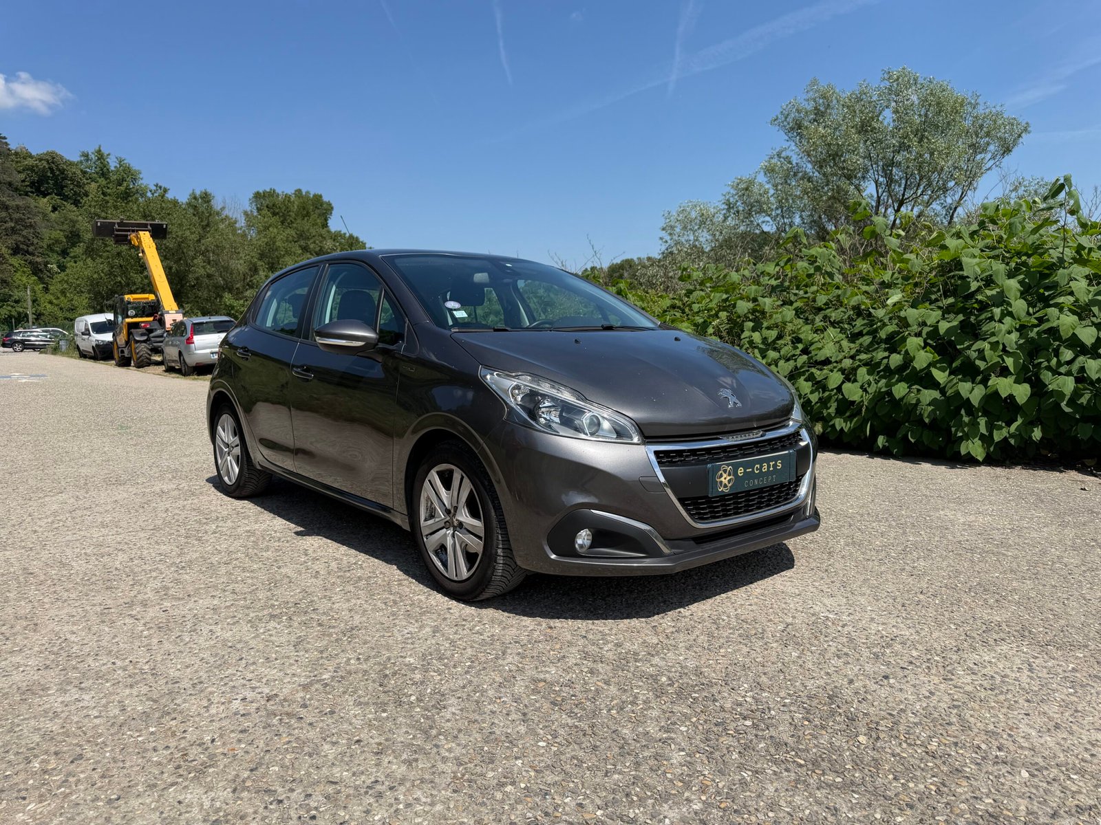 Peugeot 208 « Signature » 1,2 vti 82ch