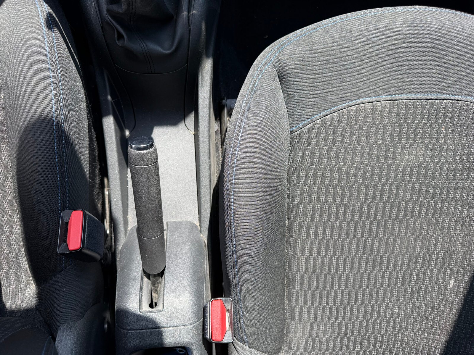 Peugeot 208 « Signature » 1,2 vti 82ch