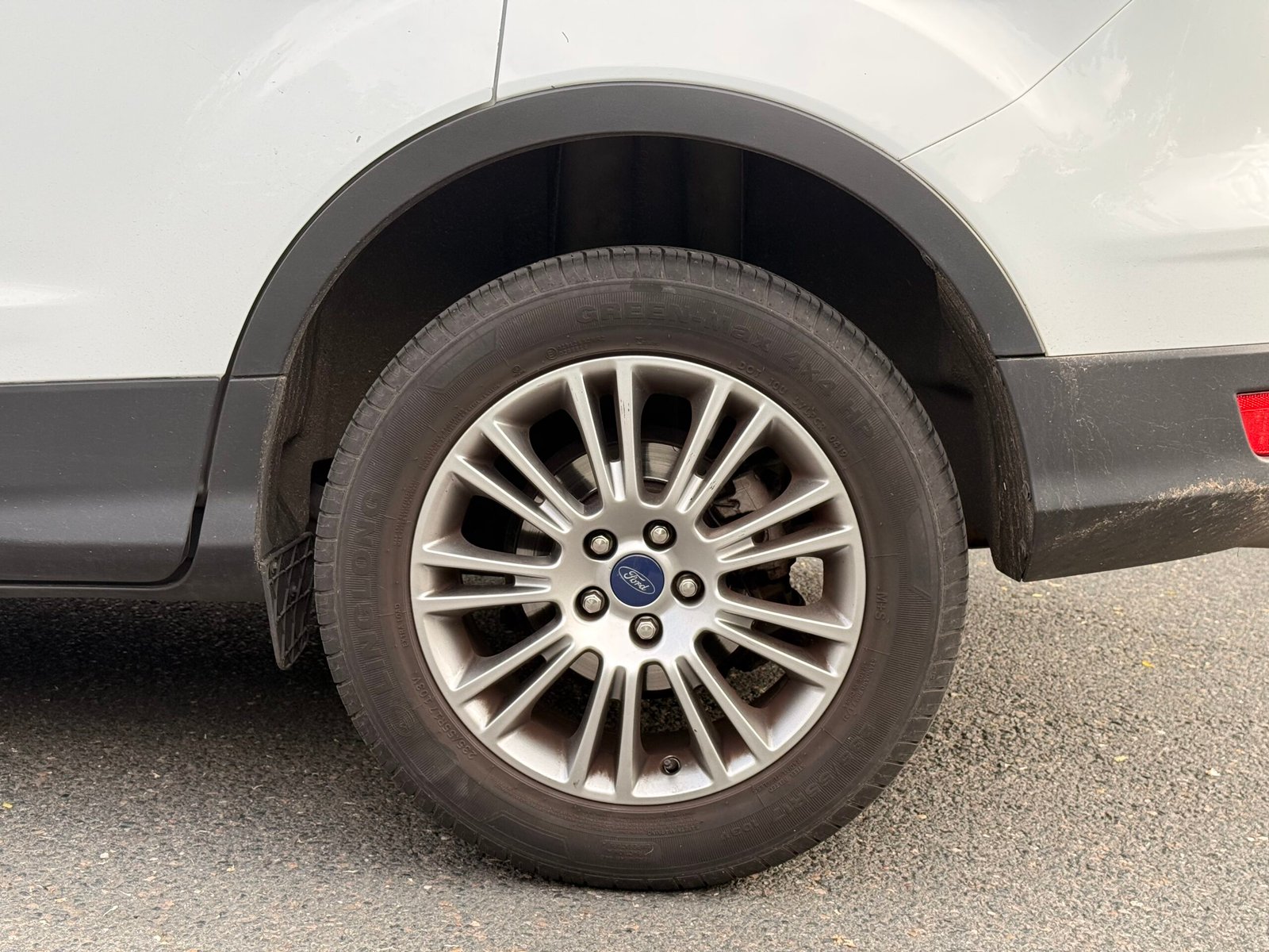 FORD Kuga II 2.0 TDCi 4×2 140 cv « Titanium »