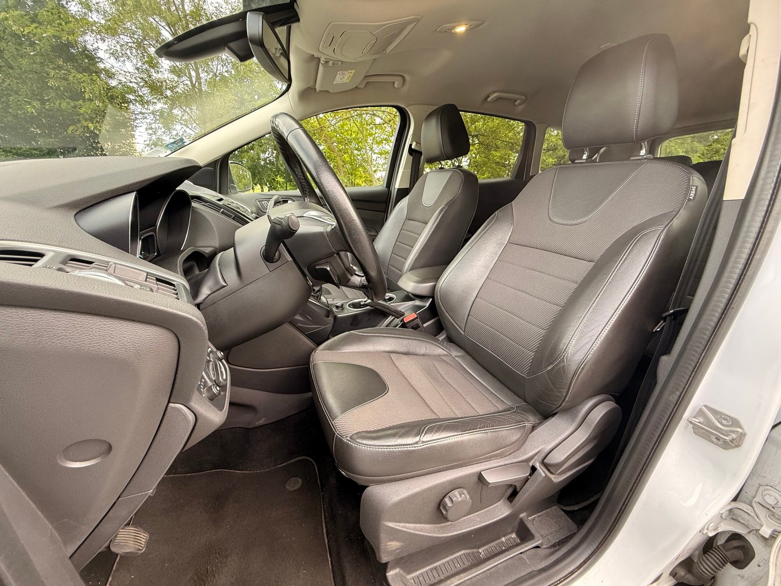 FORD Kuga II 2.0 TDCi 4×2 140 cv « Titanium »