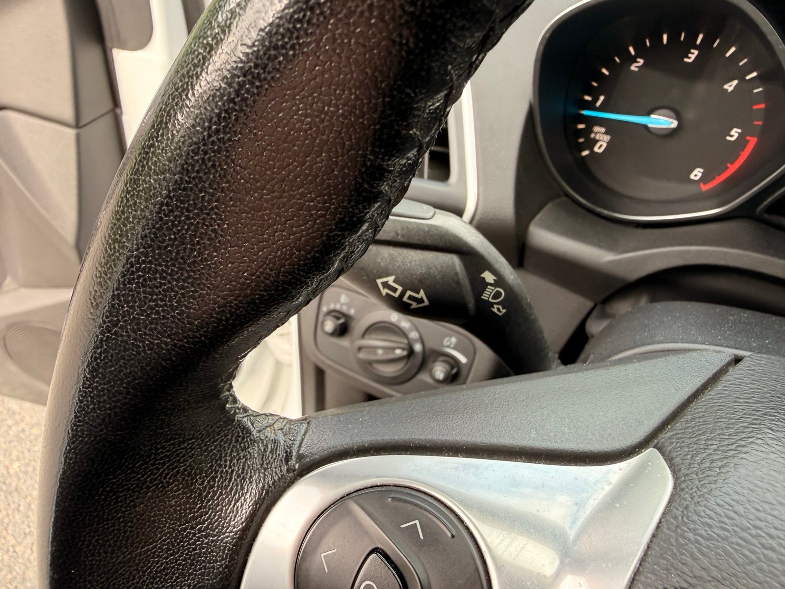 FORD Kuga II 2.0 TDCi 4×2 140 cv « Titanium »