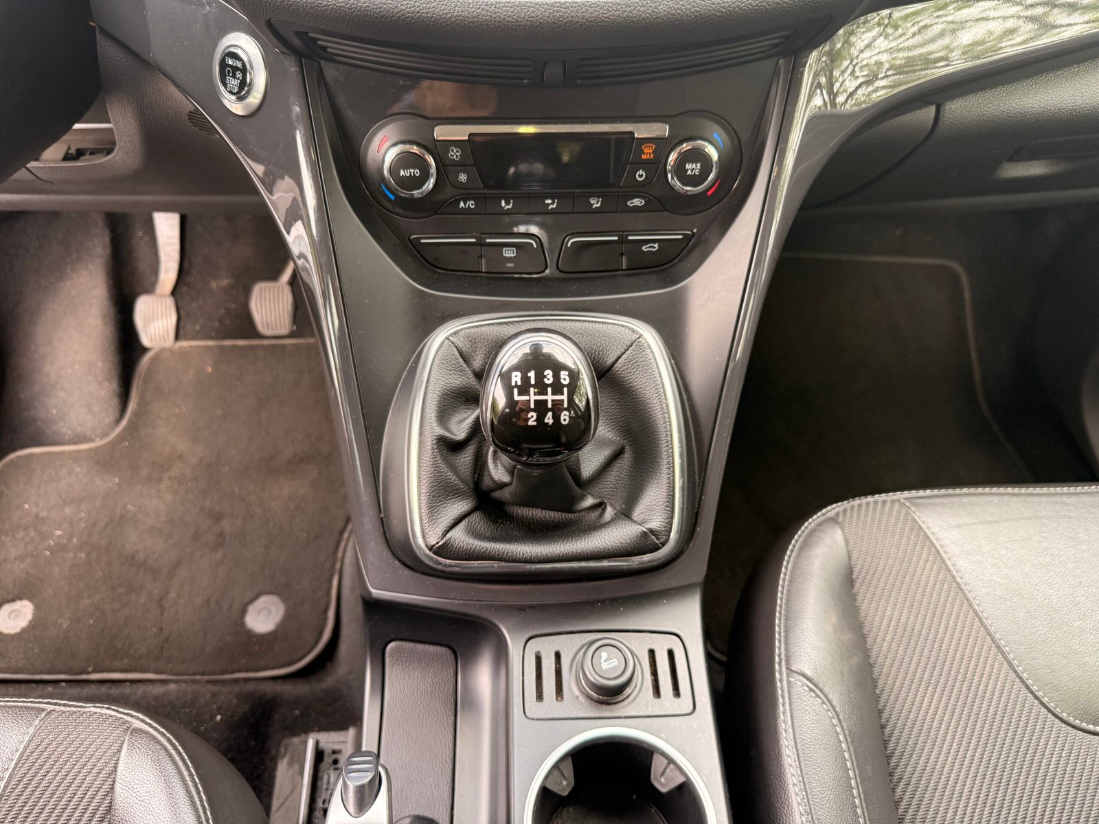 FORD Kuga II 2.0 TDCi 4×2 140 cv « Titanium »