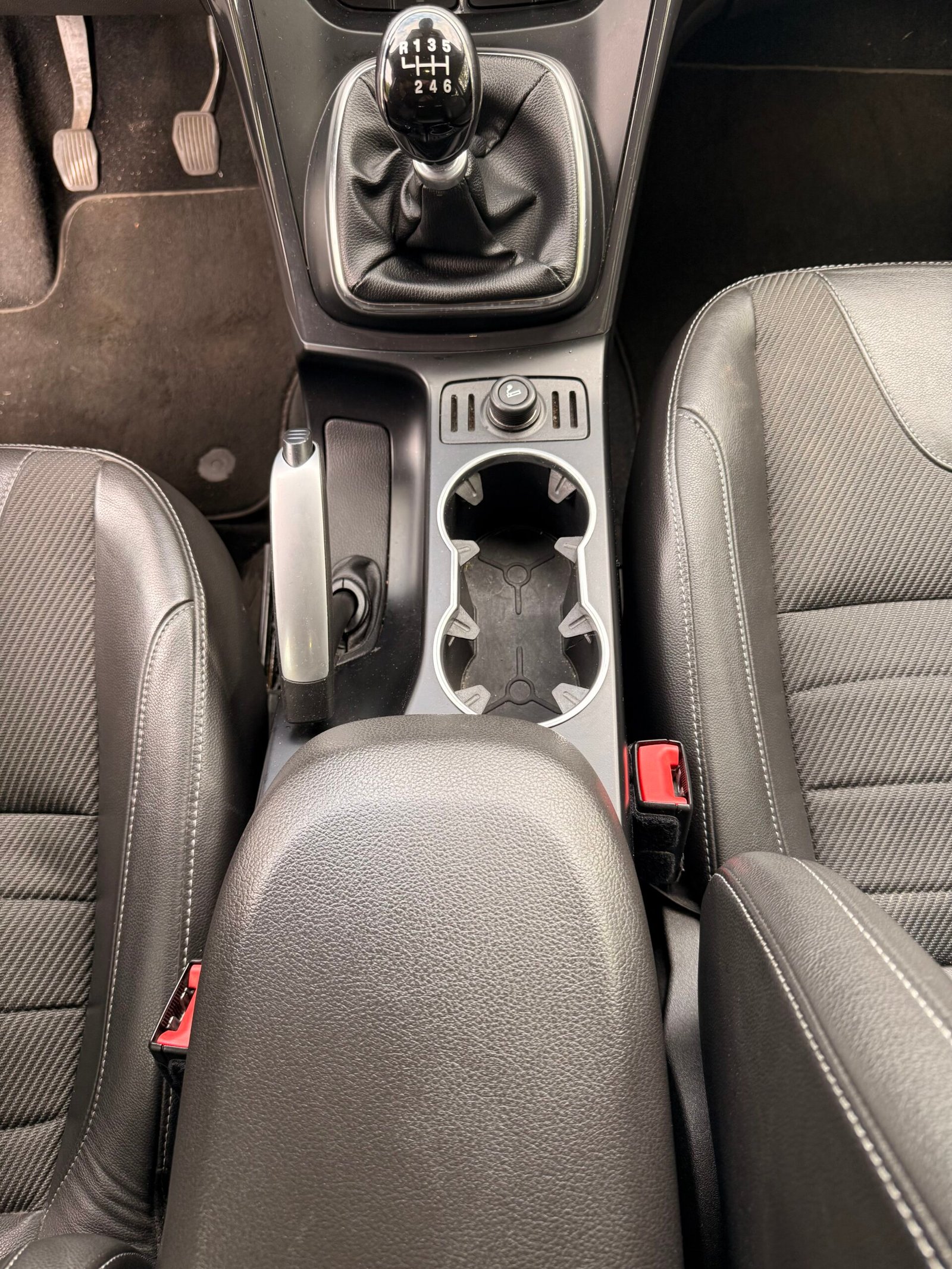 FORD Kuga II 2.0 TDCi 4×2 140 cv « Titanium »