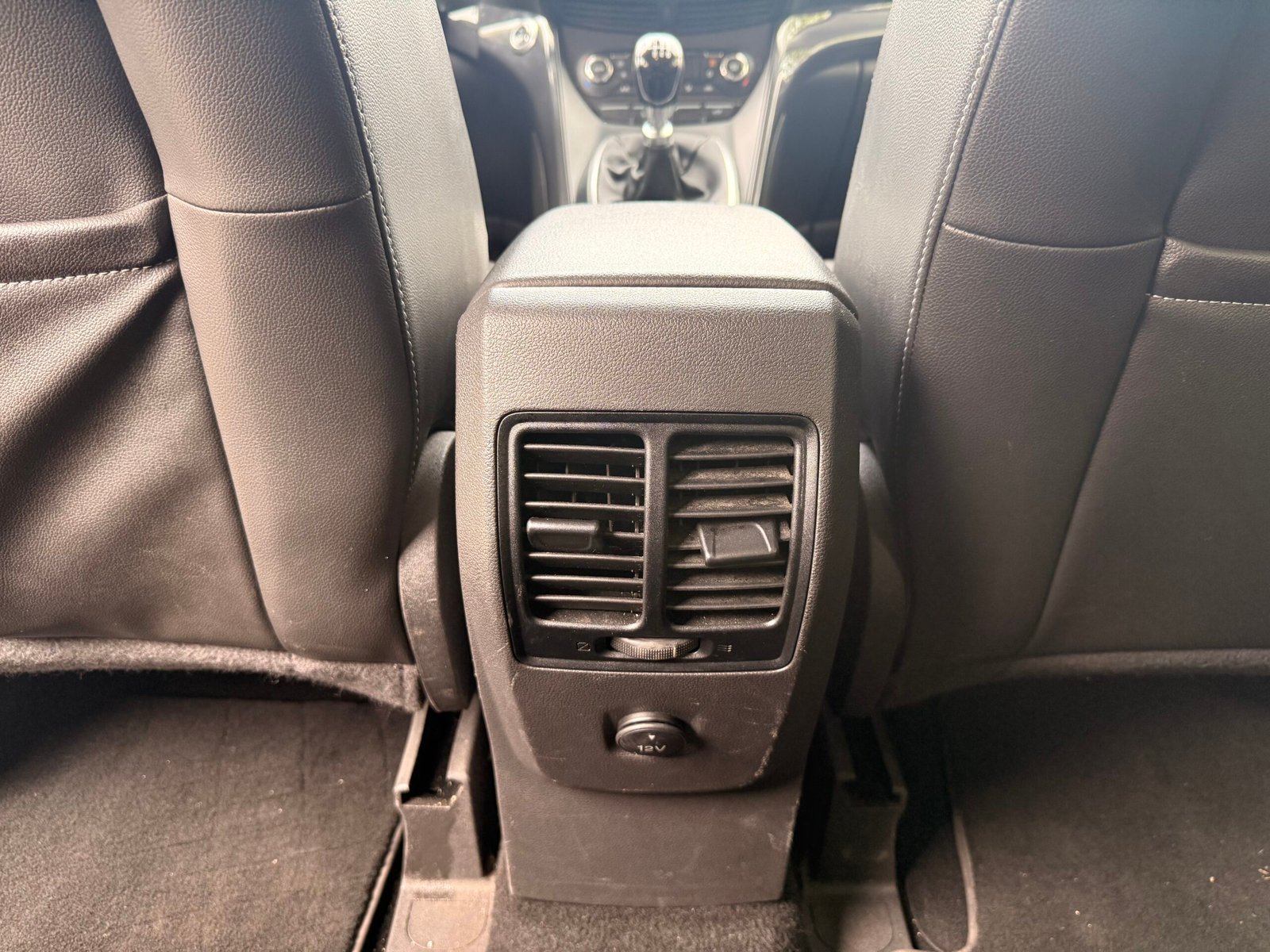 FORD Kuga II 2.0 TDCi 4×2 140 cv « Titanium »