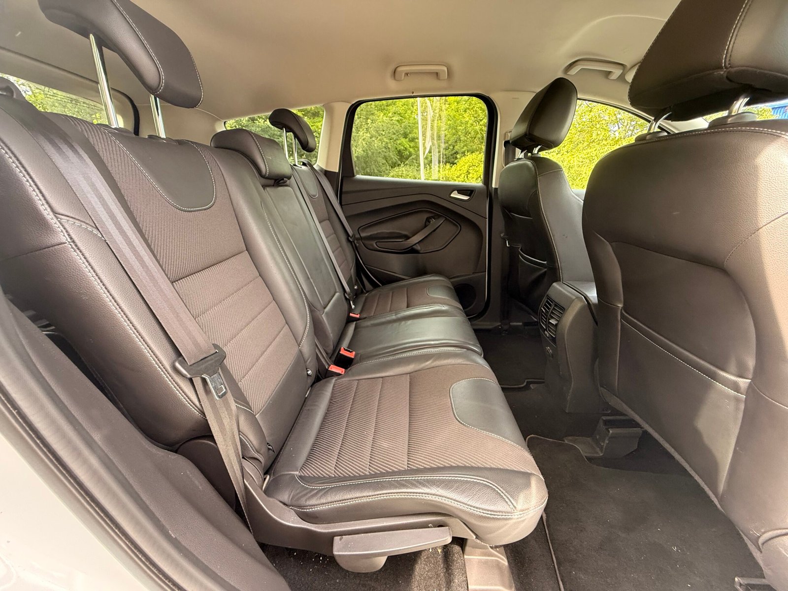 FORD Kuga II 2.0 TDCi 4×2 140 cv « Titanium »