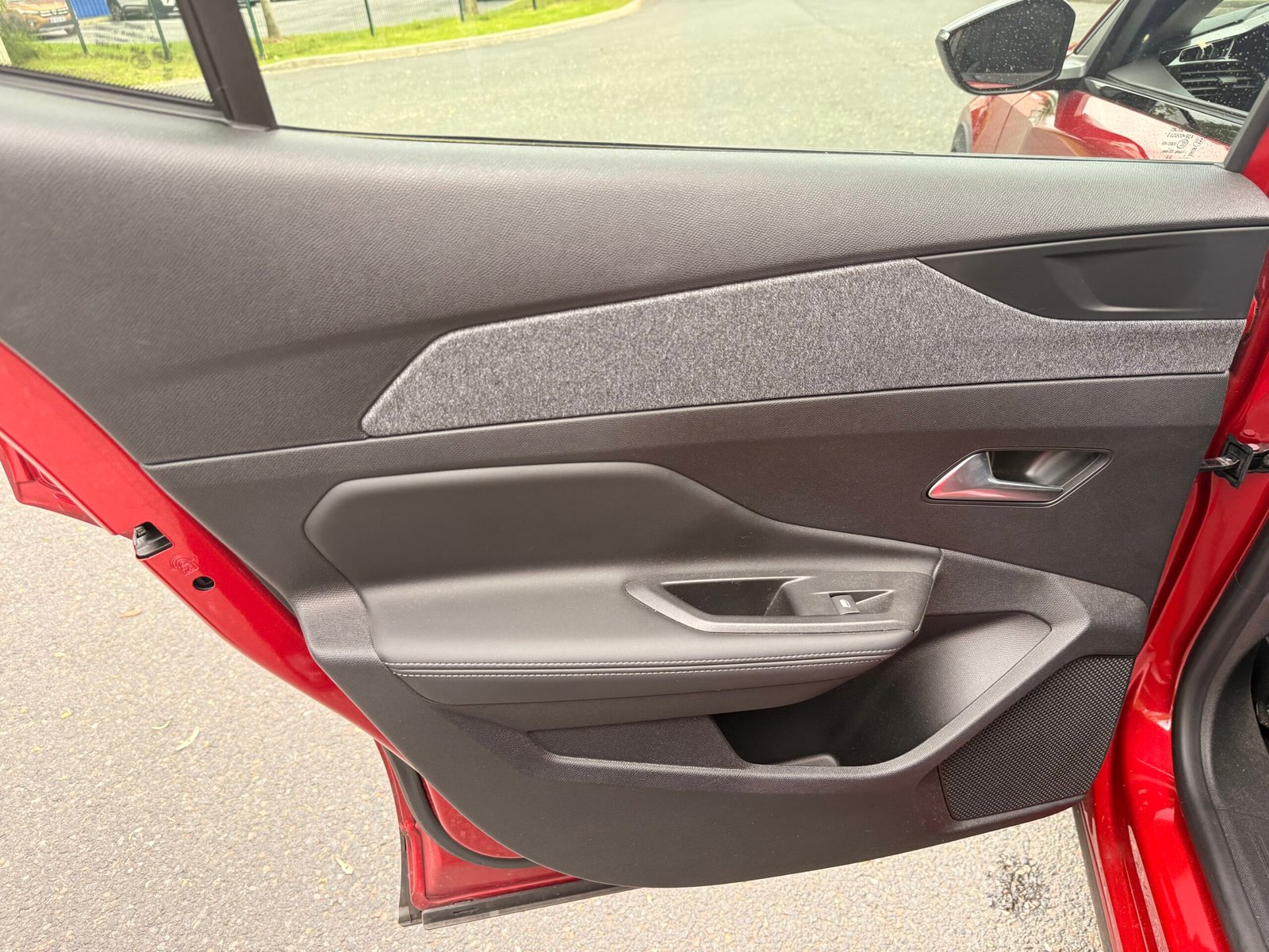 PEUGEOT 408 II 1.2 THP Puretech EAT8 S&S 131 cv Boîte auto / Allure