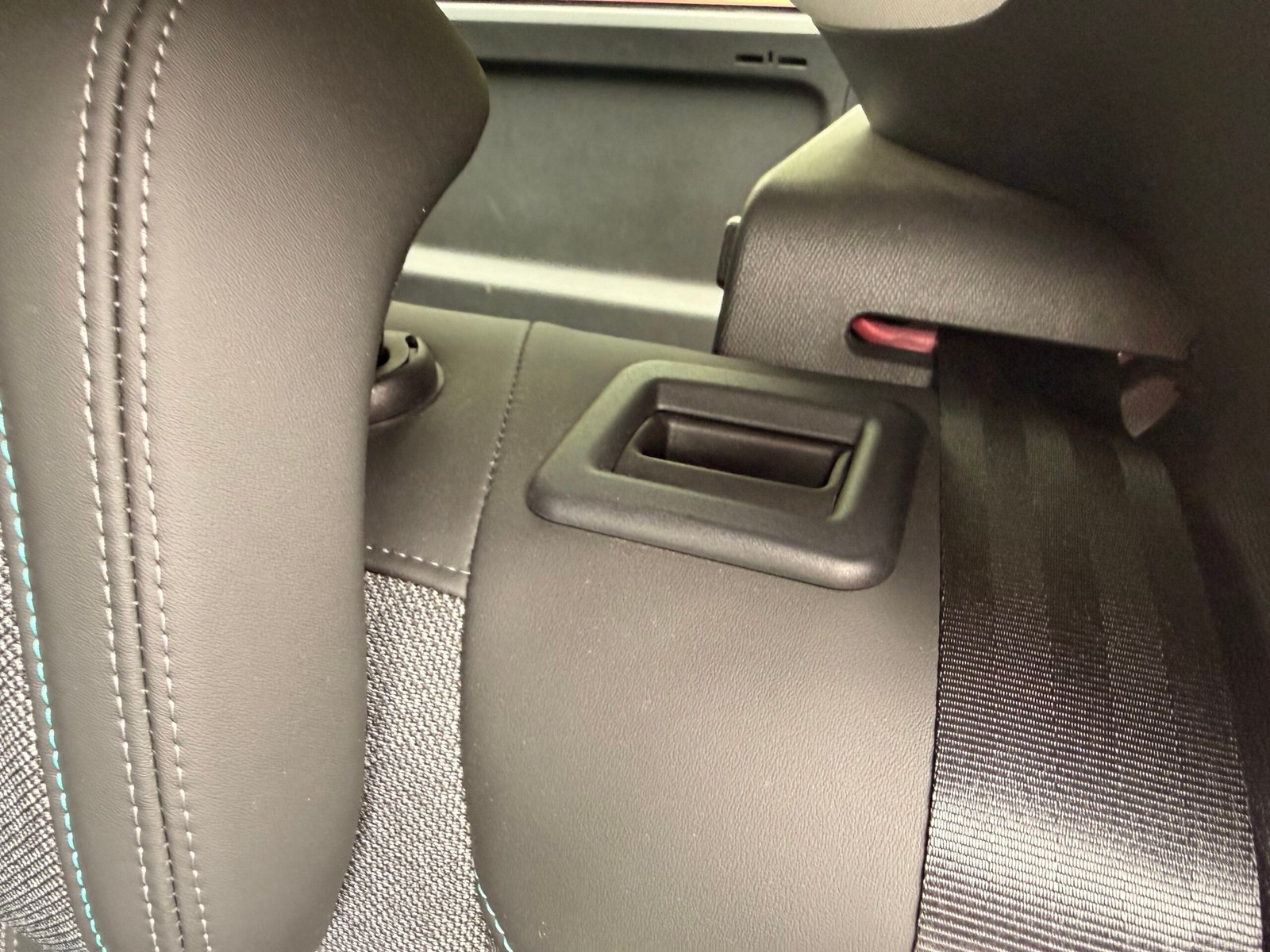 PEUGEOT 408 II 1.2 THP Puretech EAT8 S&S 131 cv Boîte auto / Allure