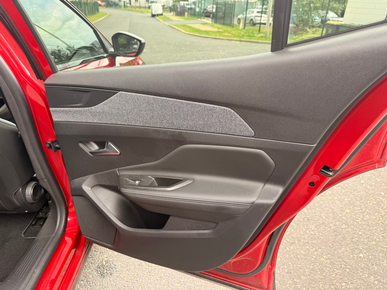PEUGEOT 408 II 1.2 THP Puretech EAT8 S&S 131 cv Boîte auto / Allure