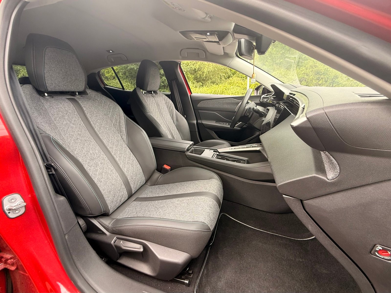PEUGEOT 408 II 1.2 THP Puretech EAT8 S&S 131 cv Boîte auto / Allure