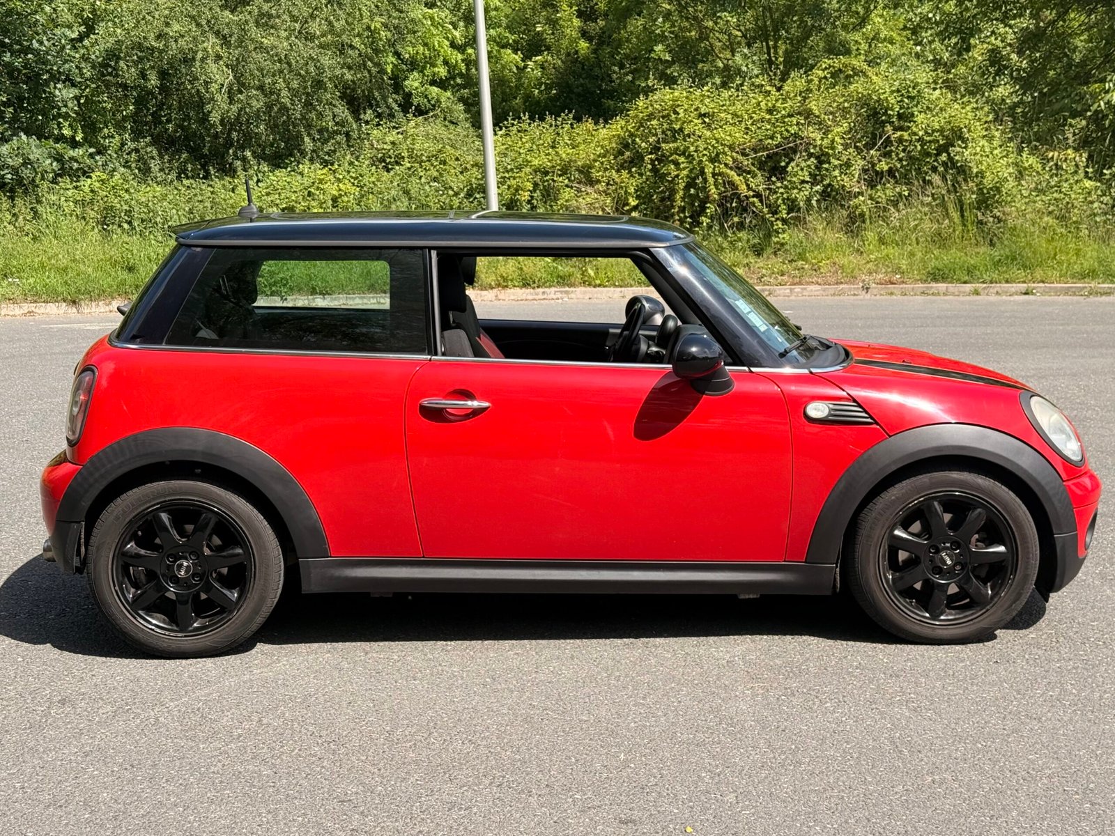 MINI MINI 2 (R56) LCI One 1.6 i 98 cv