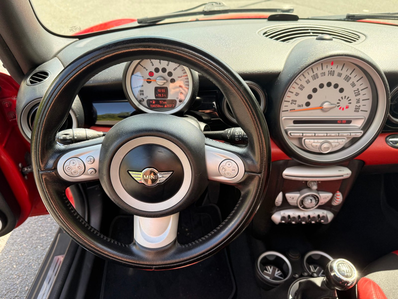 MINI MINI 2 (R56) LCI One 1.6 i 98 cv